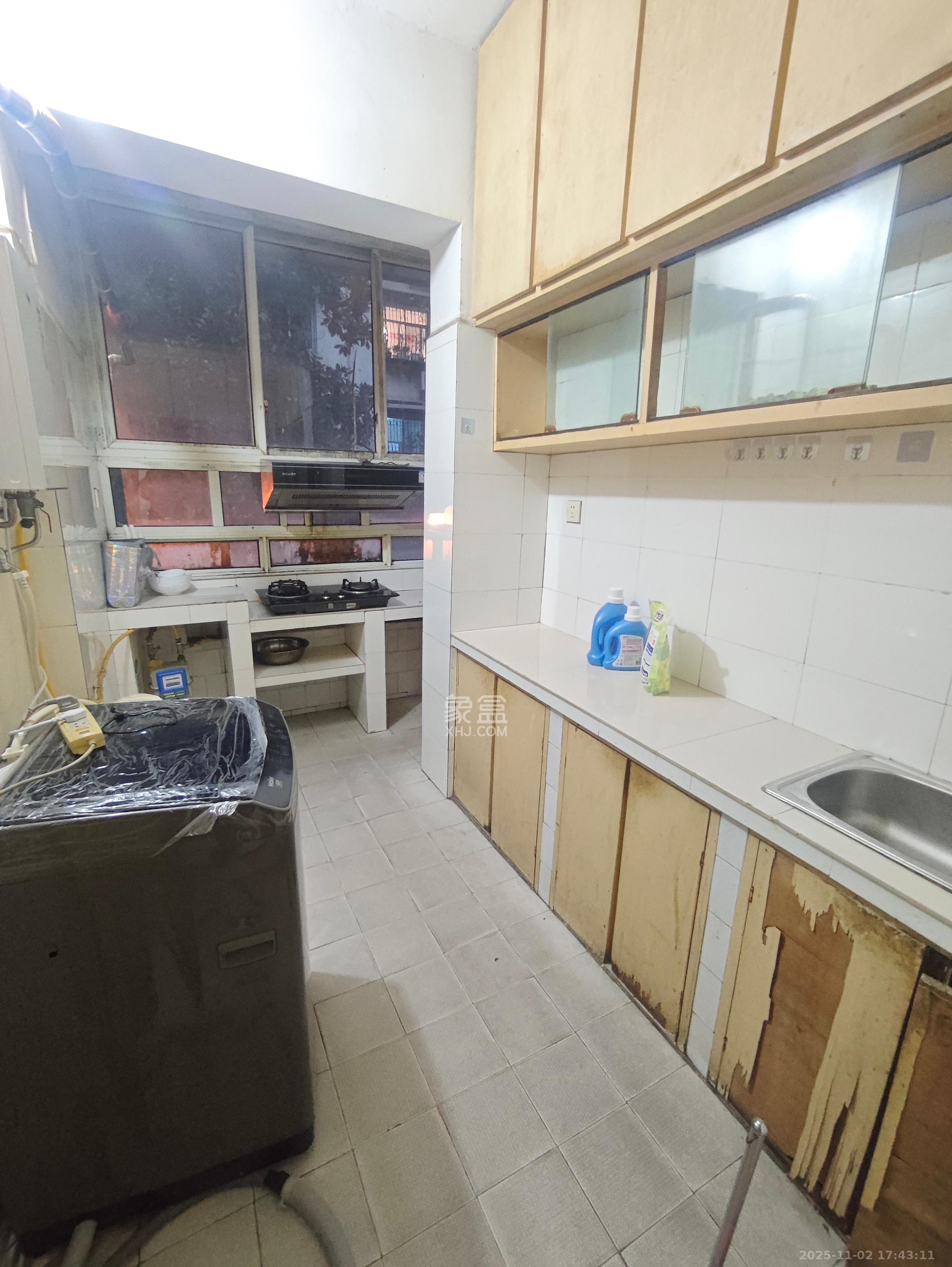 省建苑小区  2室1厅1卫    2000.0元/月室内图