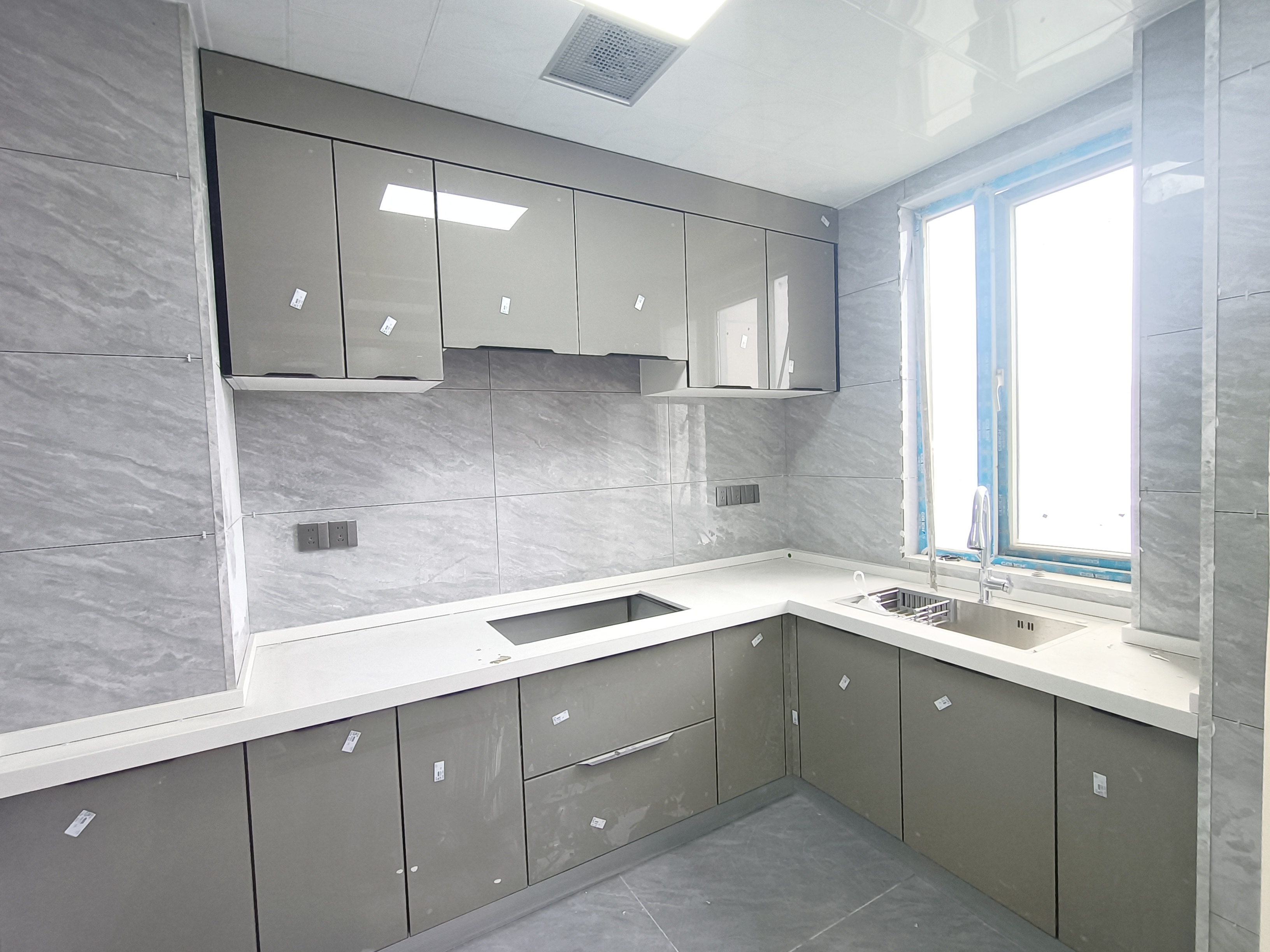 大汉资江城  4室2厅2卫    75.8万