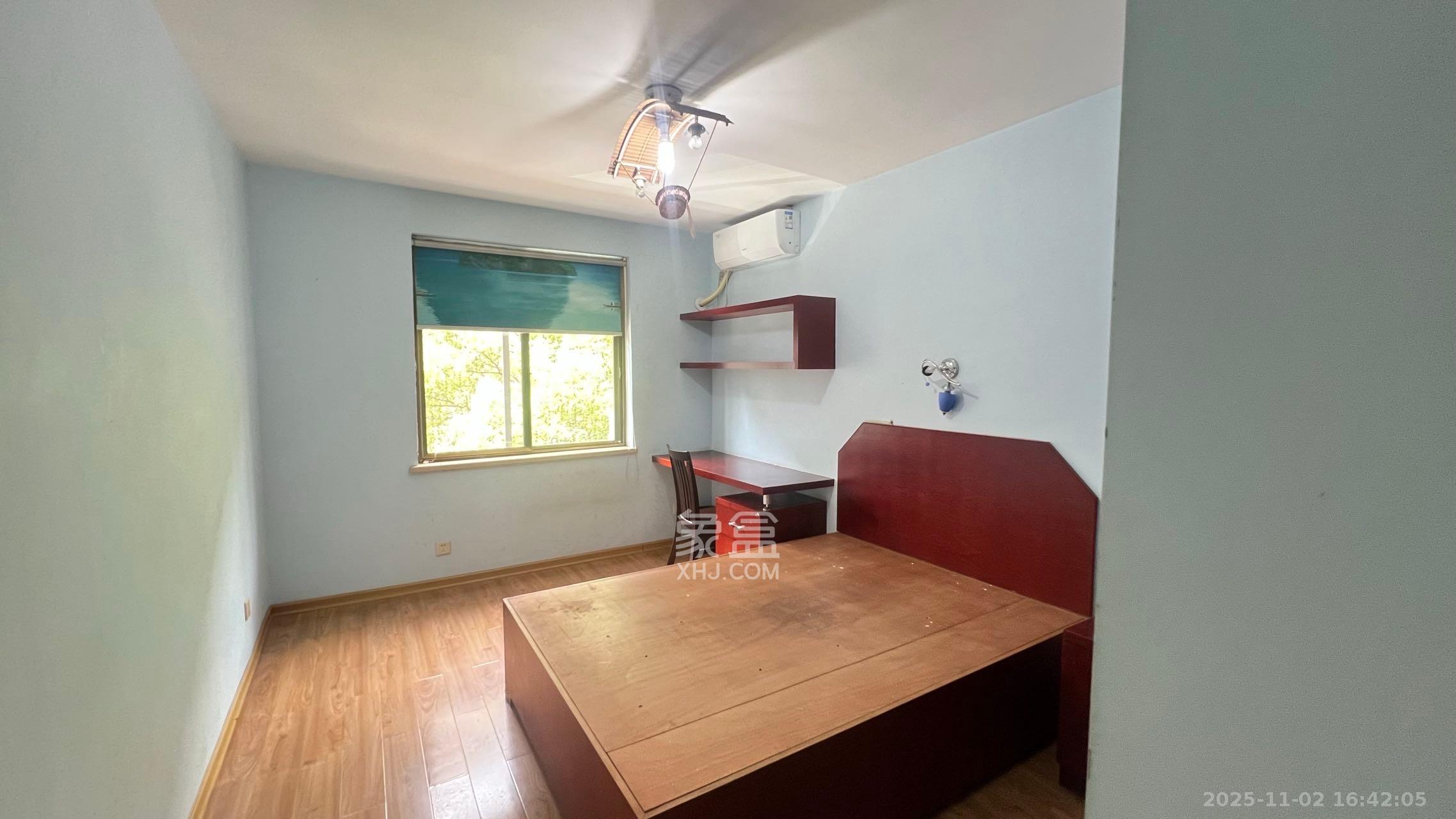 紫薇花园  3室2厅2卫    2500.0元/月室内图