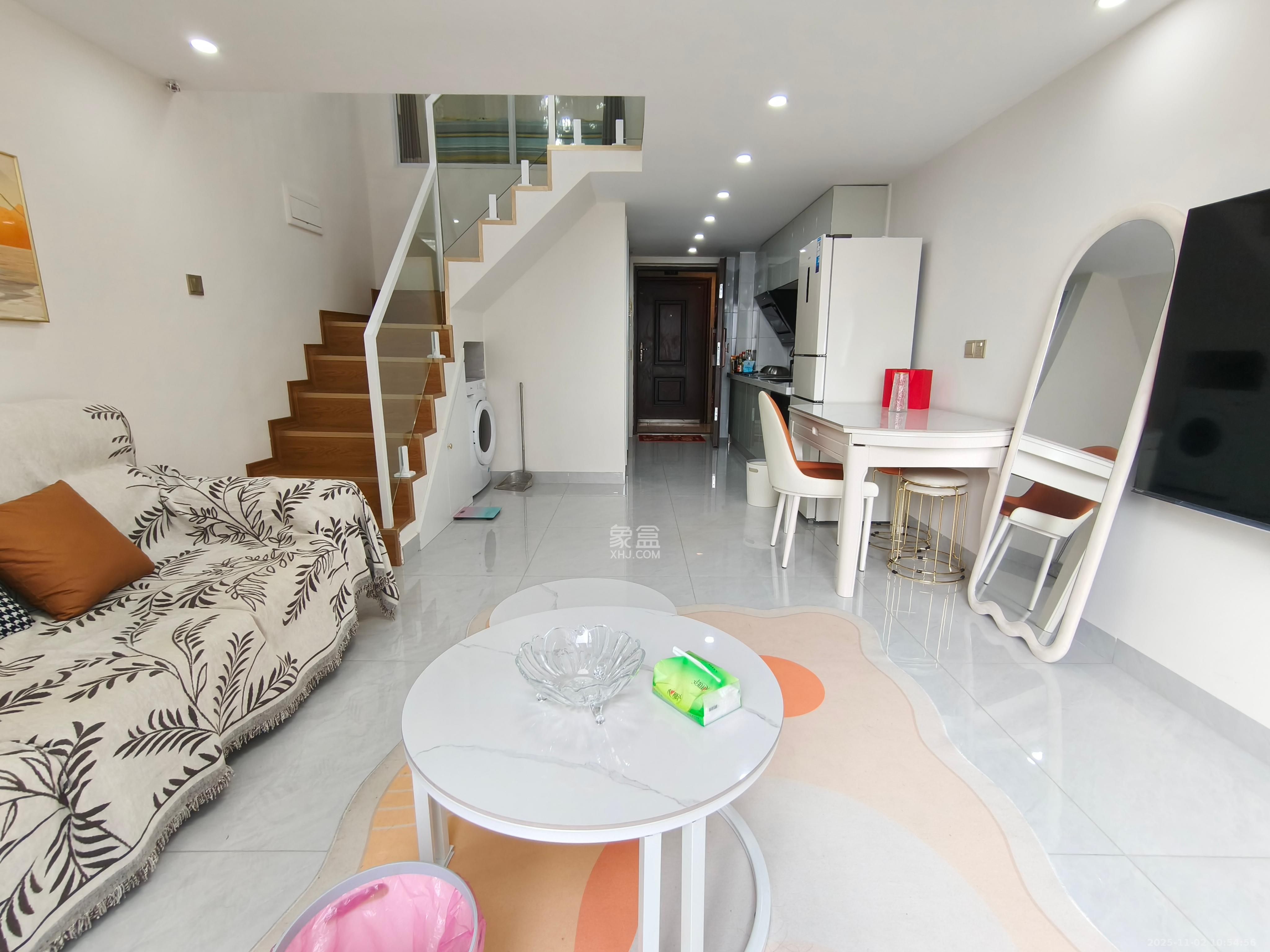 南益名士豪庭  2室1厅1卫    2500.0元/月室内图