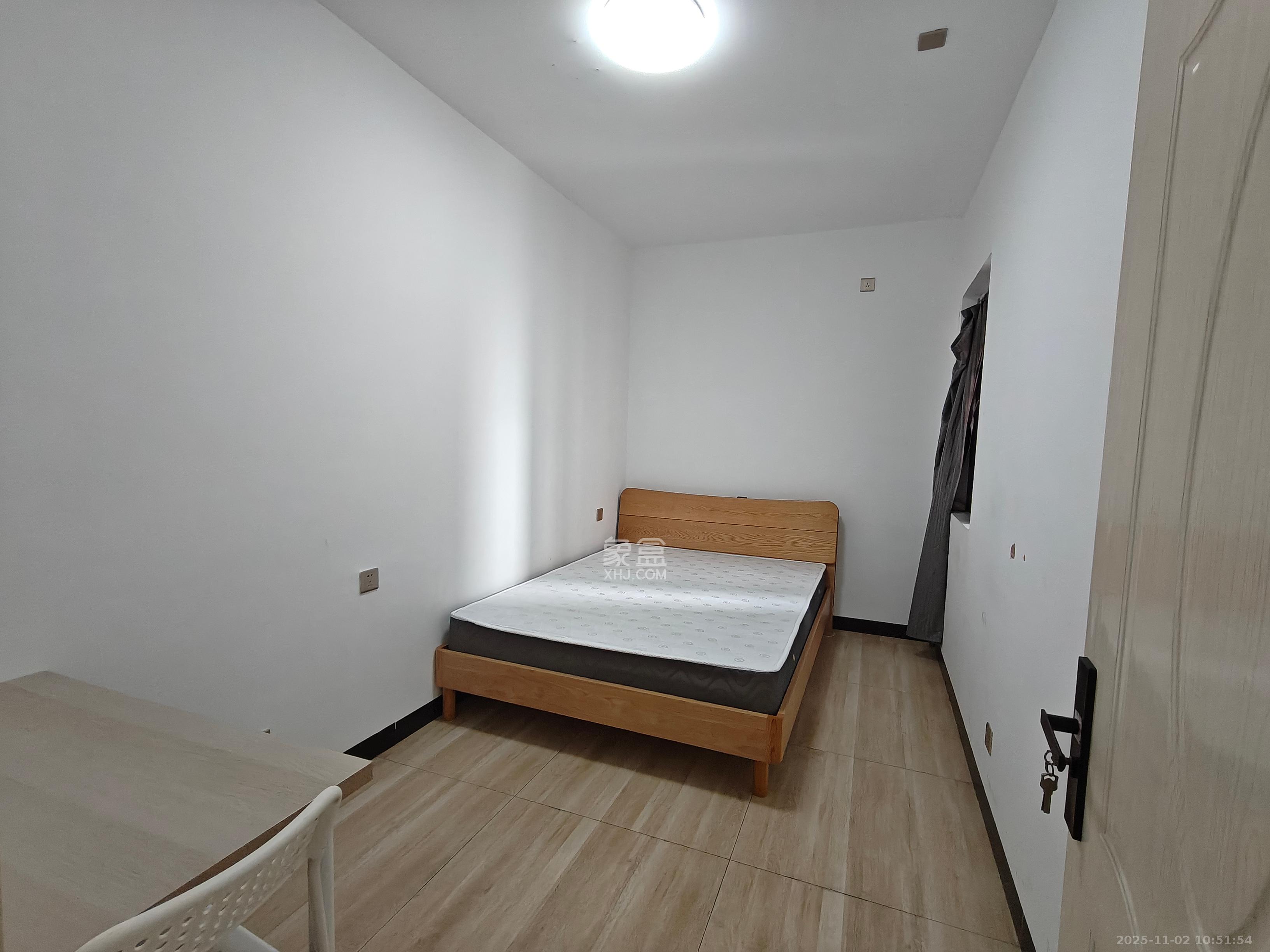 海伦春天  3室2厅1卫    2100.0元/月室内图