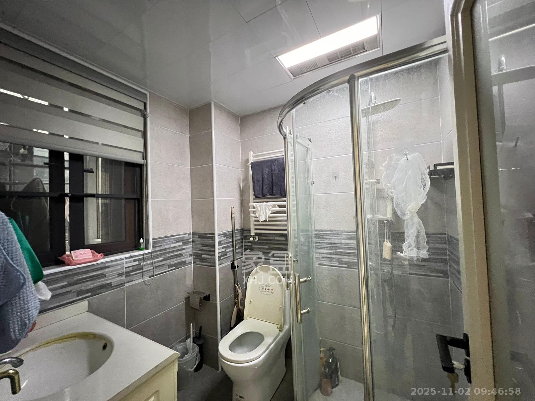 龙湾国际别墅  6室3厅4卫    9000.0元/月室内图