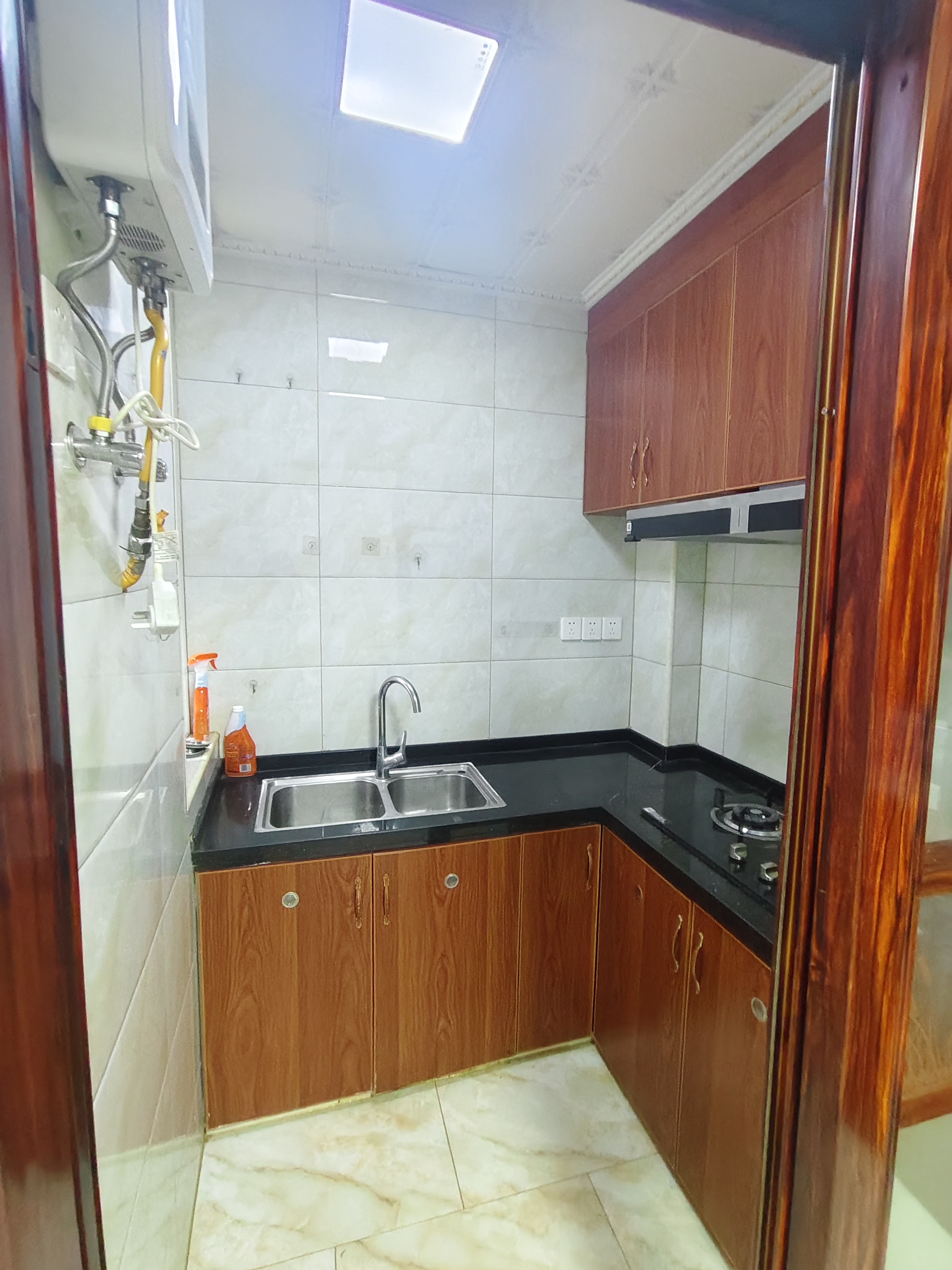 沁雅家园  1室1厅1卫    1500.0元/月室内图