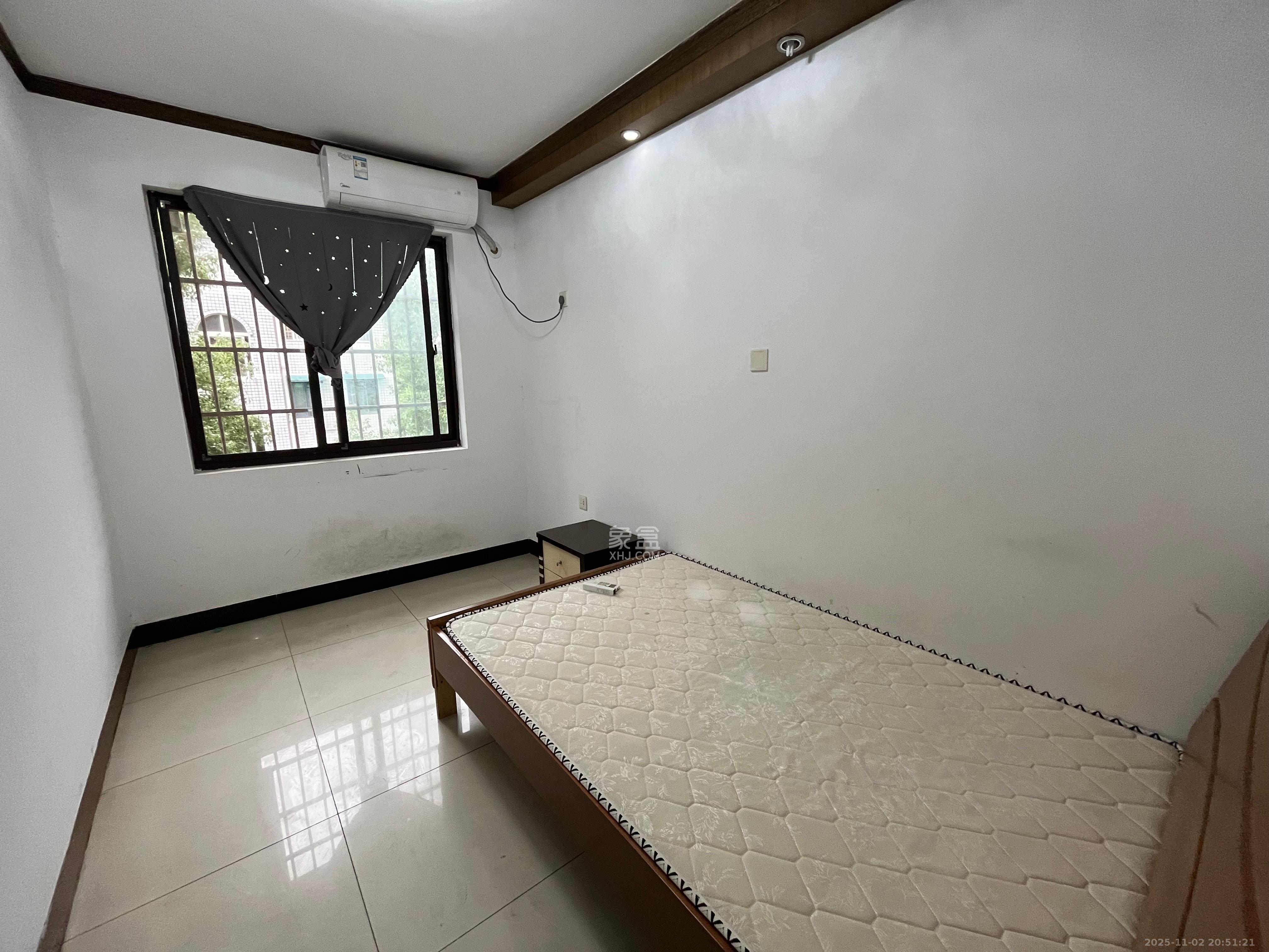 德馨园  2室2厅1卫    1600.0元/月室内图