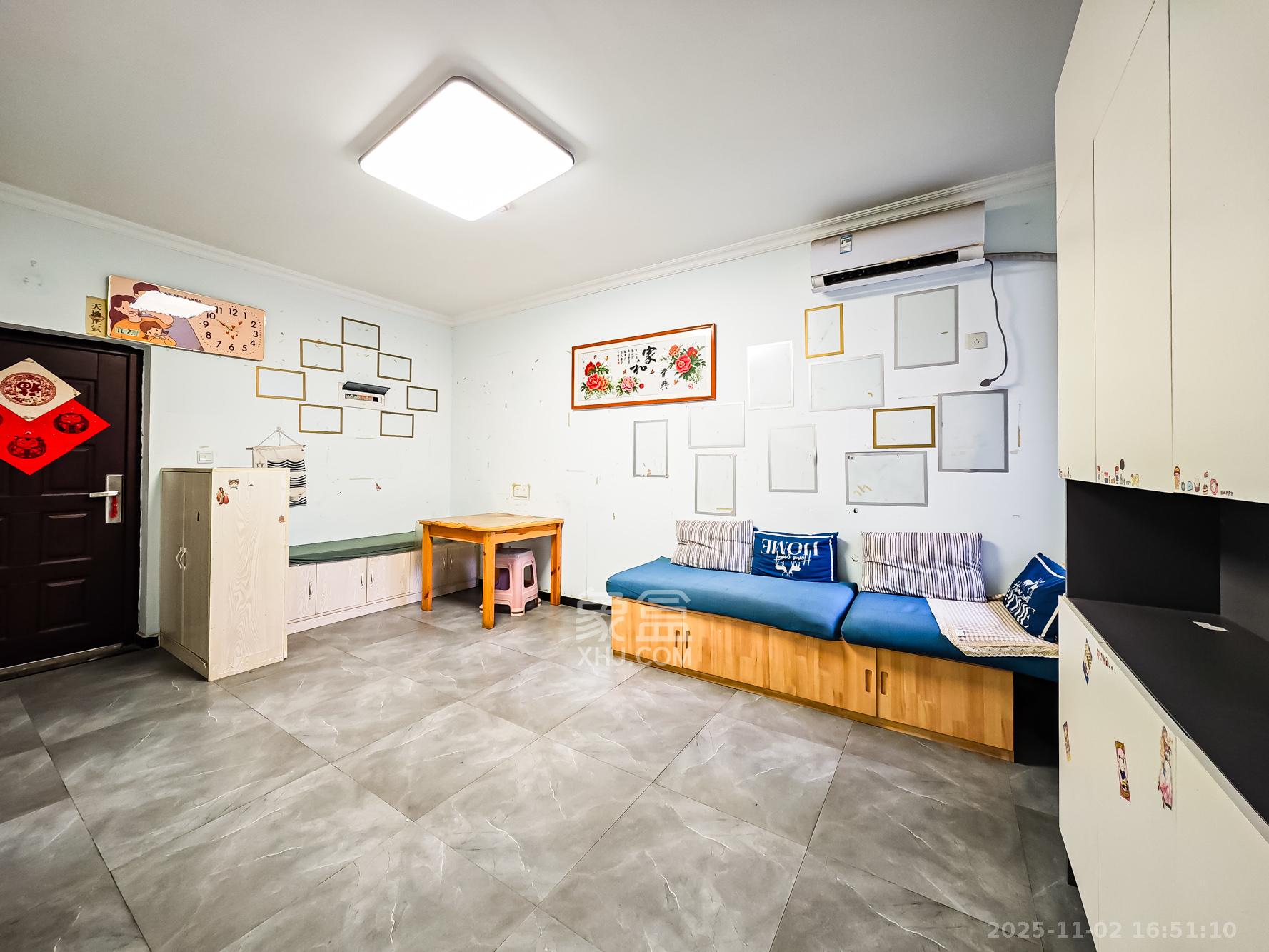 绿地海外滩一期 2室1厅1卫 45.0万 绿地海外滩一期 2室1厅1卫 45.0万客厅