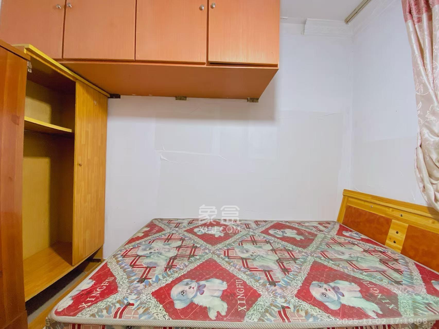 新运公寓  2室1厅1卫    1350.0元/月室内图