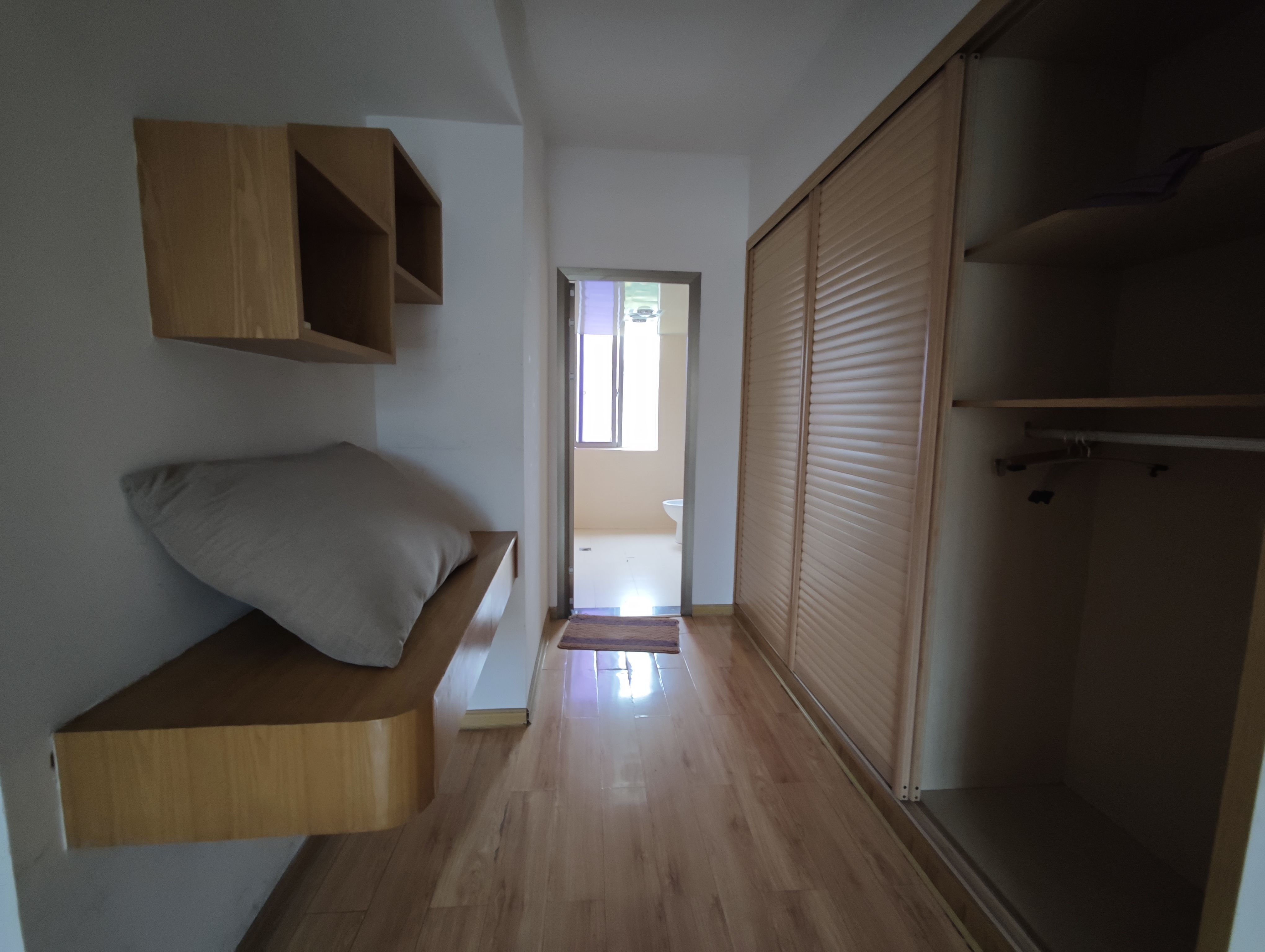 维港十字街  3室2厅2卫    2000.0元/月 维港十字街  3室2厅2卫    2000.0元/月室内图