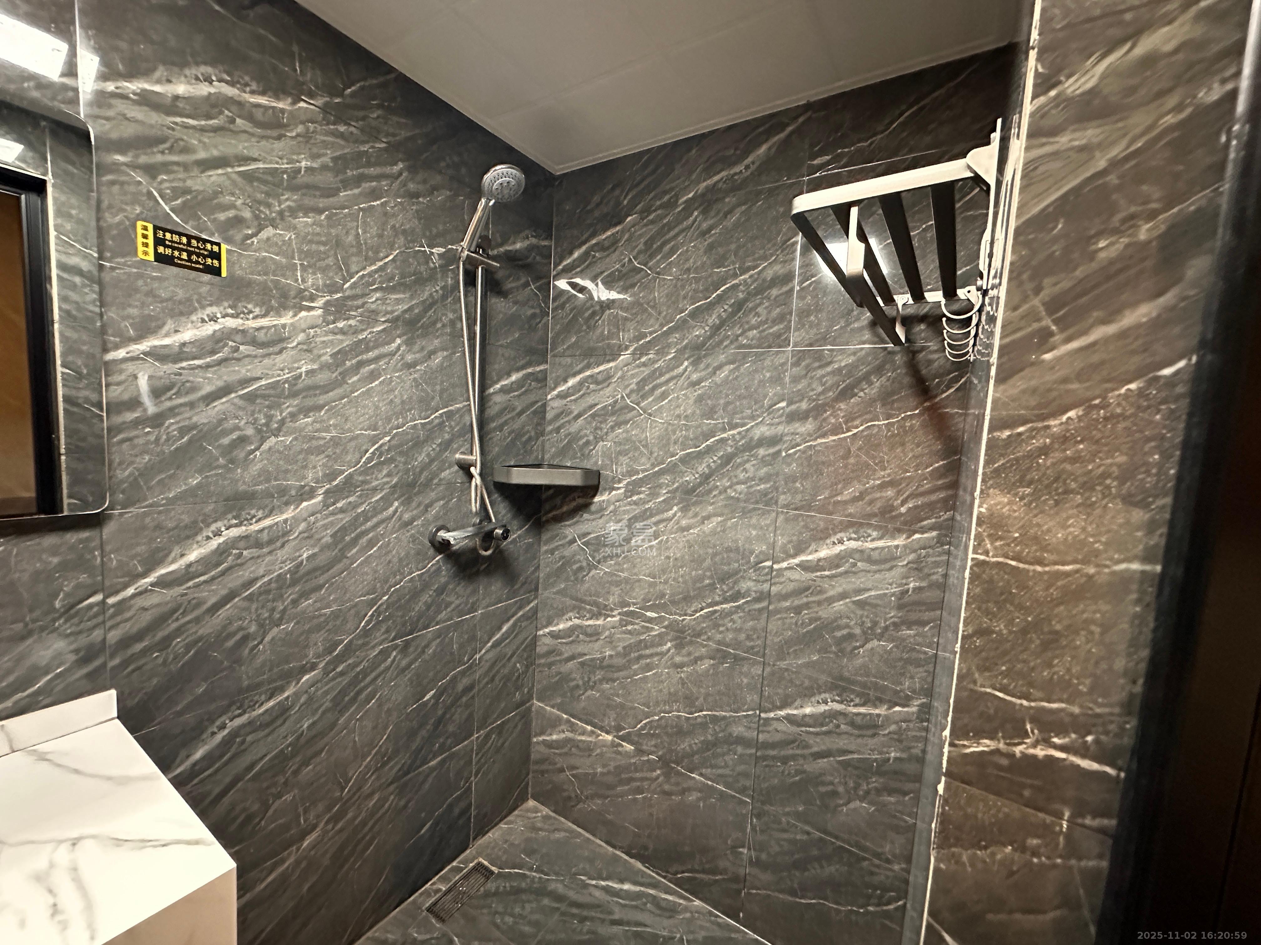 时代MOMA云PARK  1室1厅1卫    1700.0元/月室内图