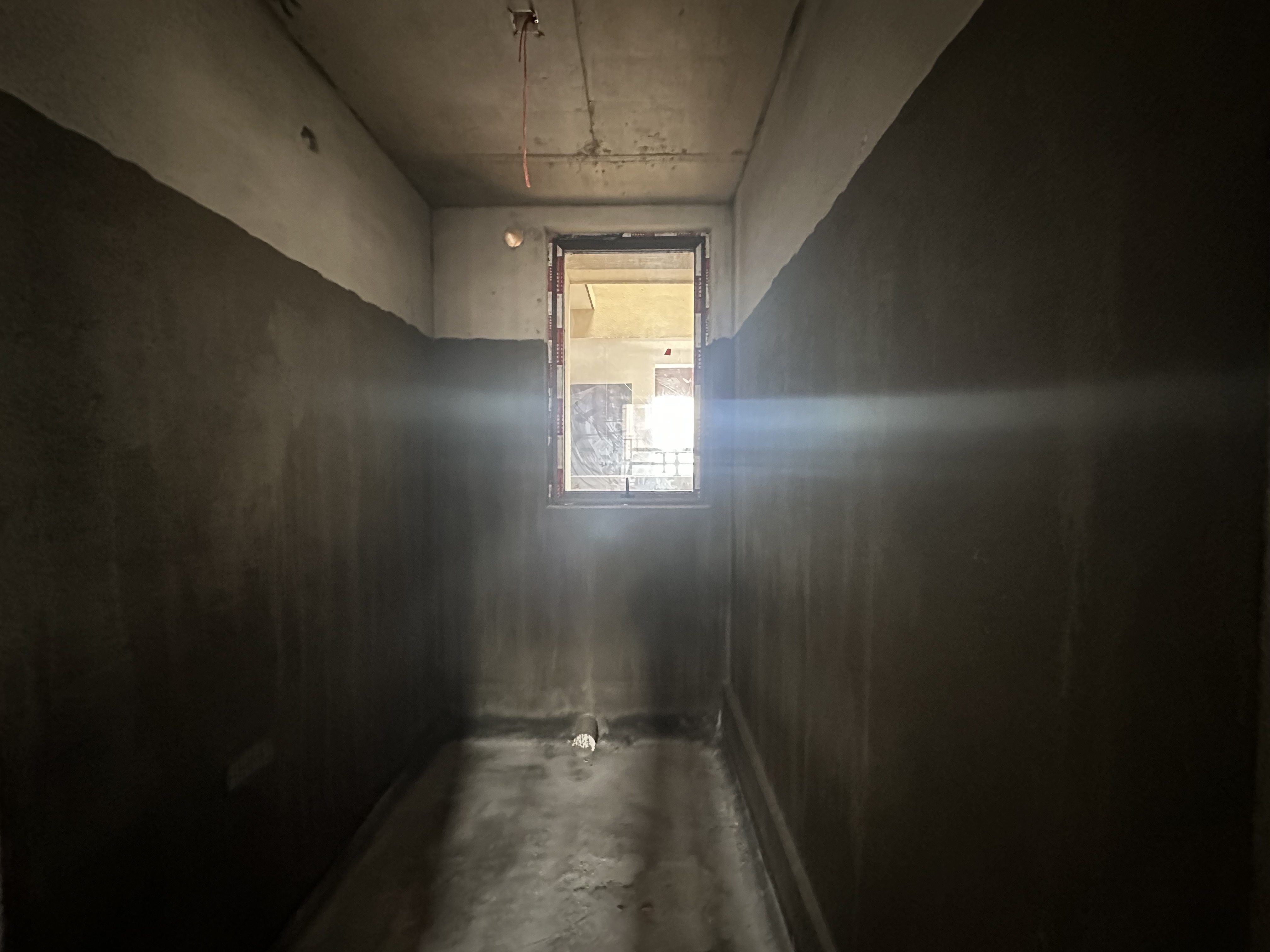 奇峰广场  3室2厅2卫    2500.0元/月室内图