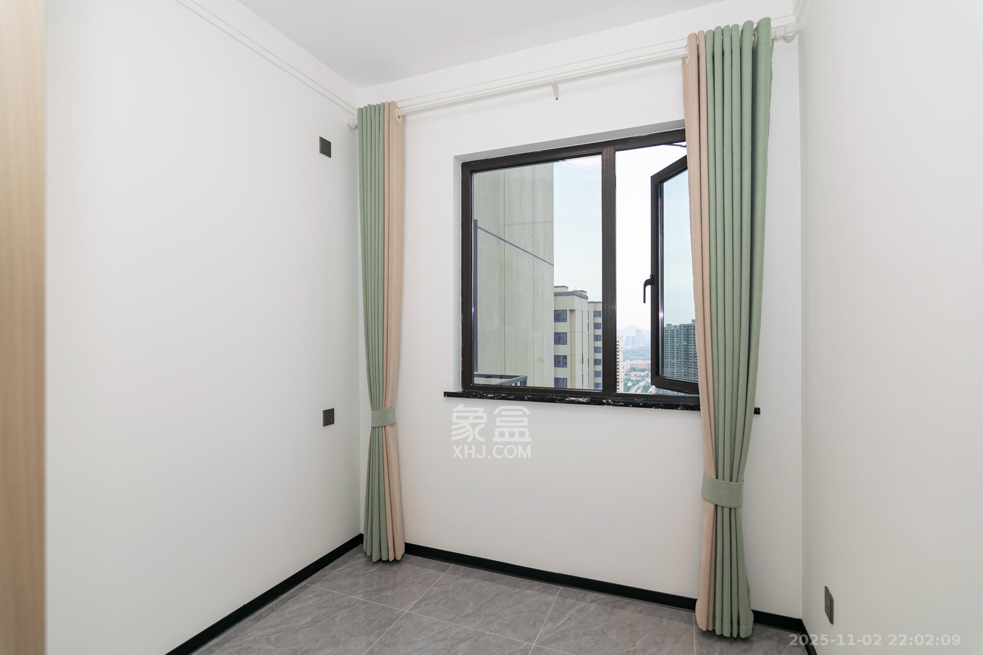 金辉优步学府 4室2厅2卫 89.8万 金辉优步学府 4室2厅2卫 89.8万卧室