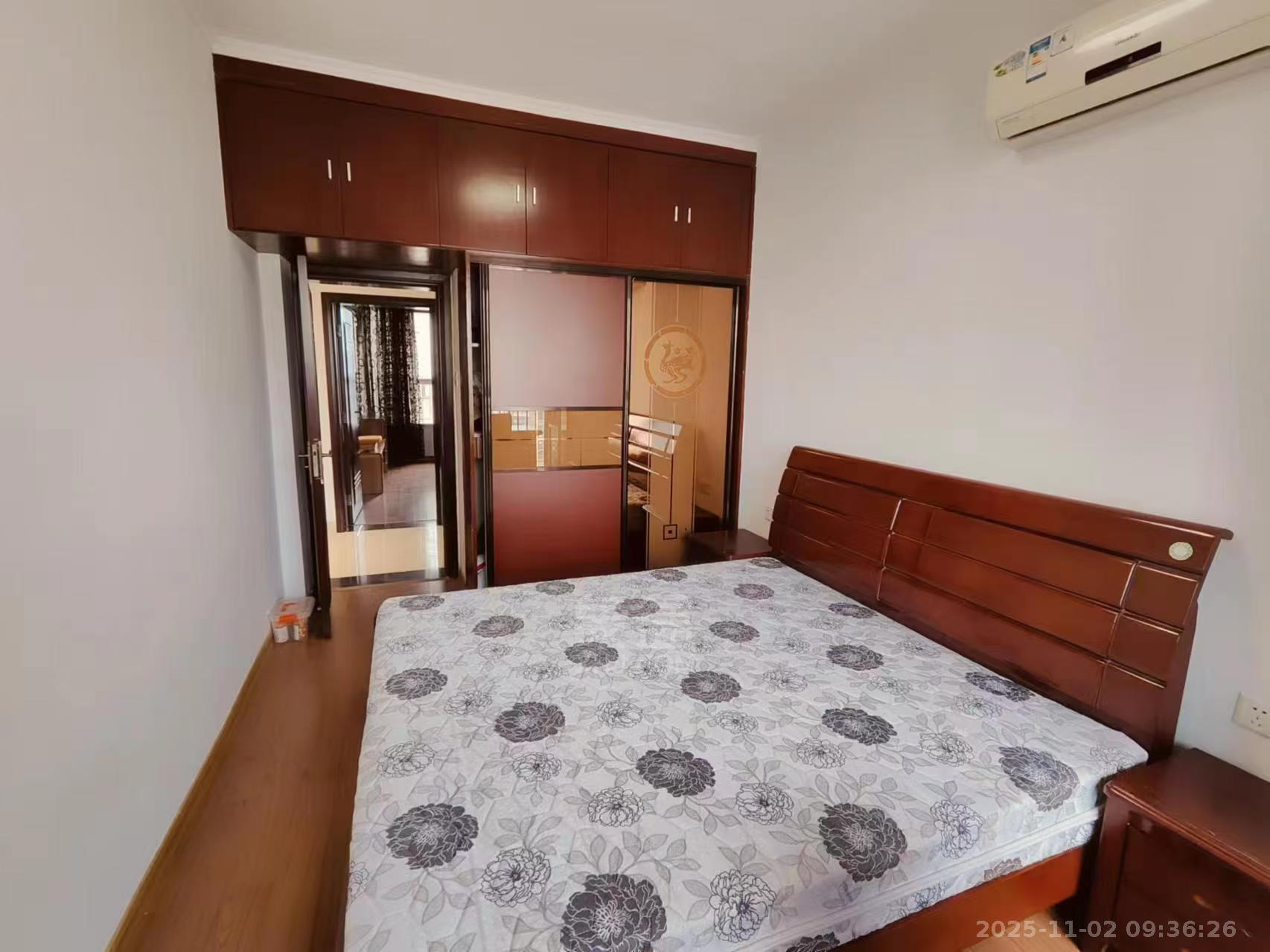 明月湖  3室2厅2卫    1700.0元/月室内图