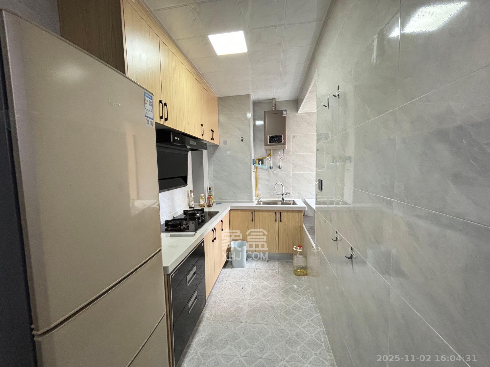 佳兆业湘府熙园 3室2厅2卫 2700.0元/月 佳兆业湘府熙园 3室2厅2卫 2700.0元/月室内图