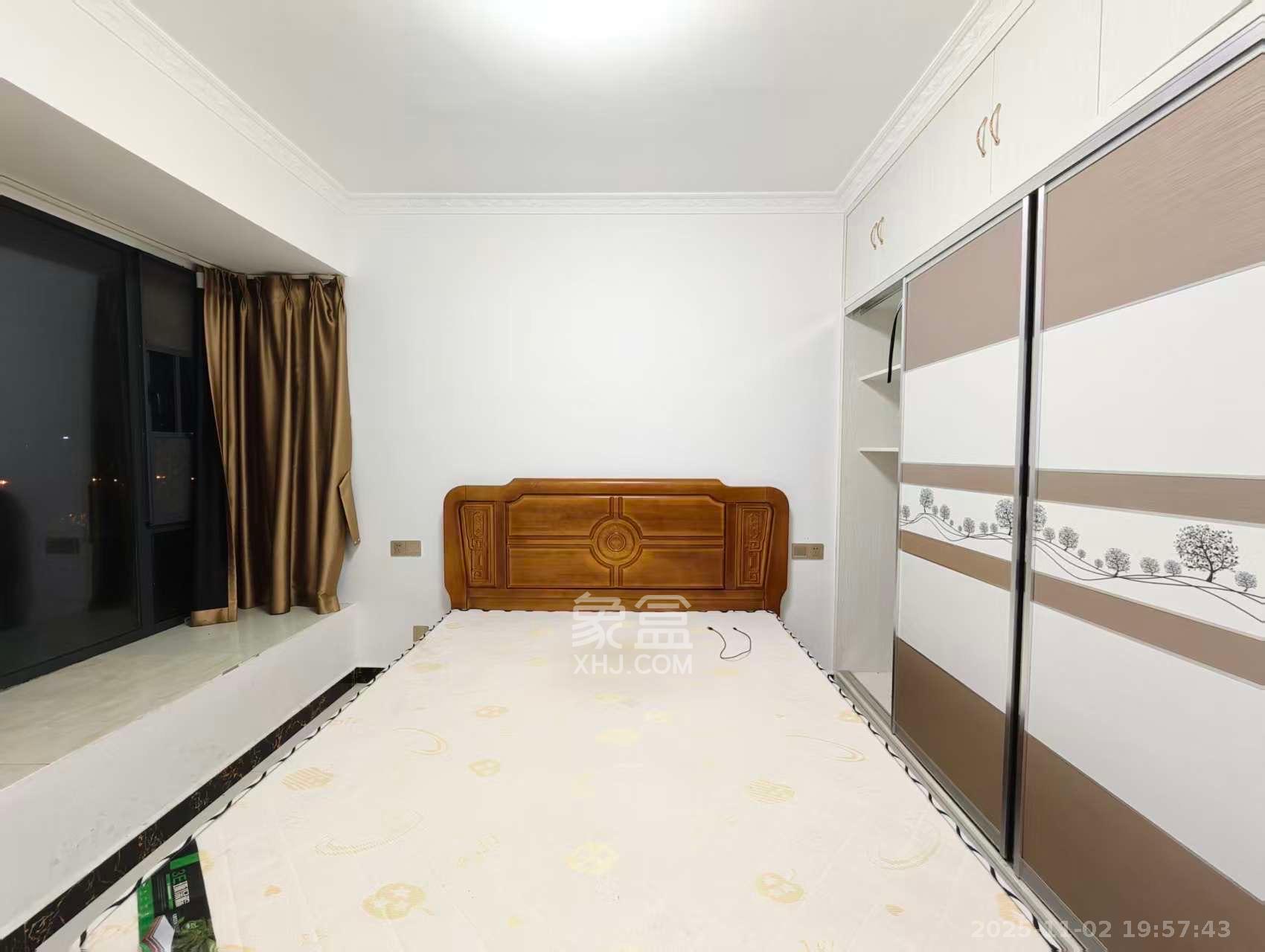 金南家园三期  2室2厅1卫    2200.0元/月室内图