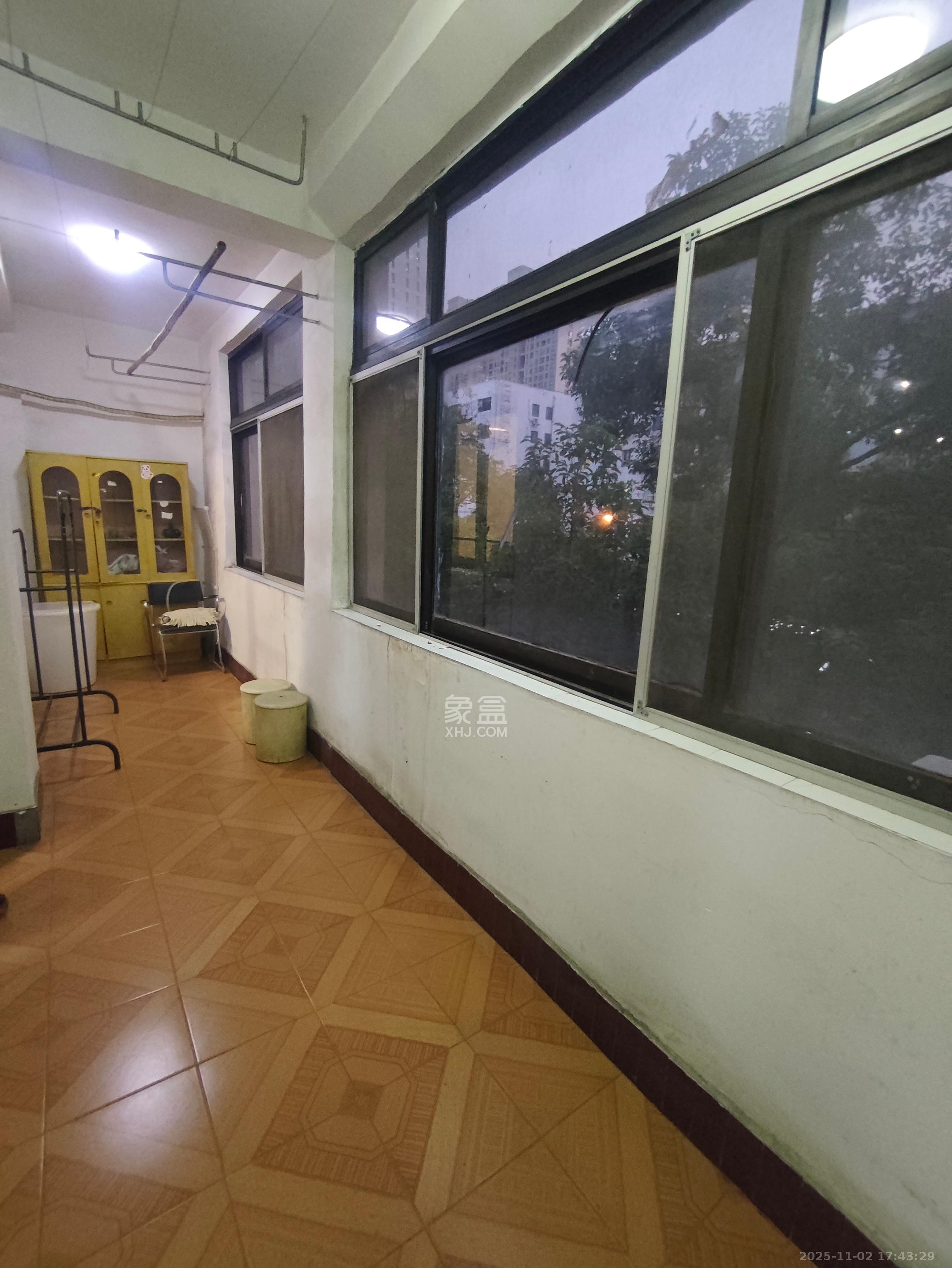 省建苑小区  2室1厅1卫    2000.0元/月室内图