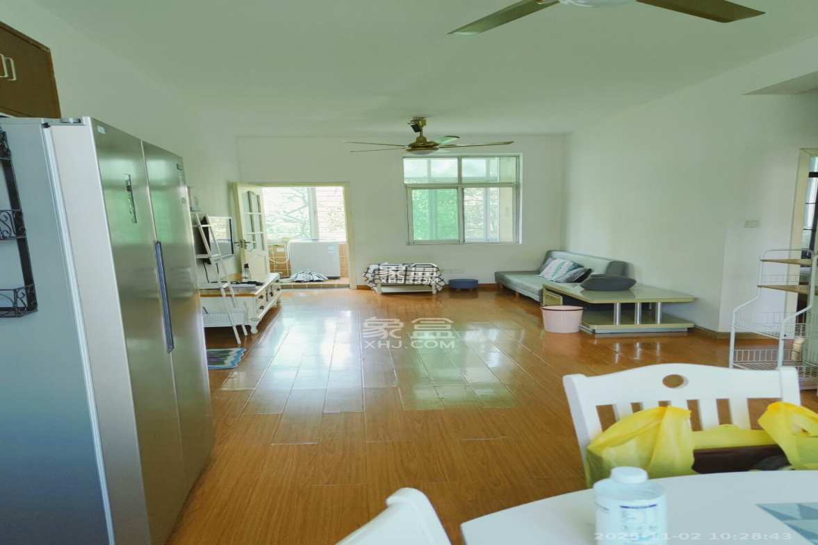 三湘小区 2室1厅1卫 1750.0元/月 三湘小区 2室1厅1卫 1750.0元/月室内图