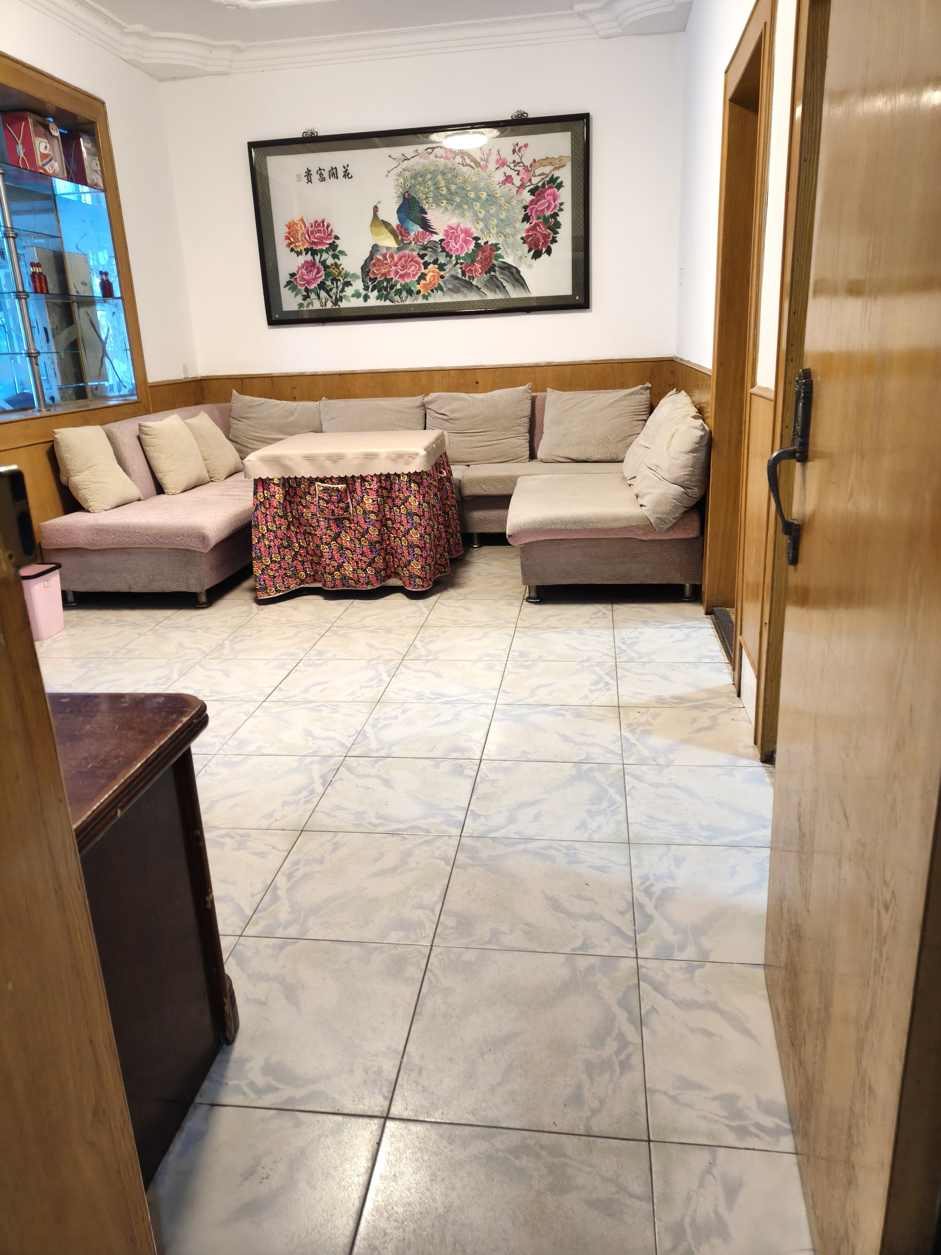 市人大政协机关大院住宅区(老市委) 1室0厅0卫 40.8万 市人大政协机关大院住宅区(老市委) 1室0厅0卫 40.8万客厅