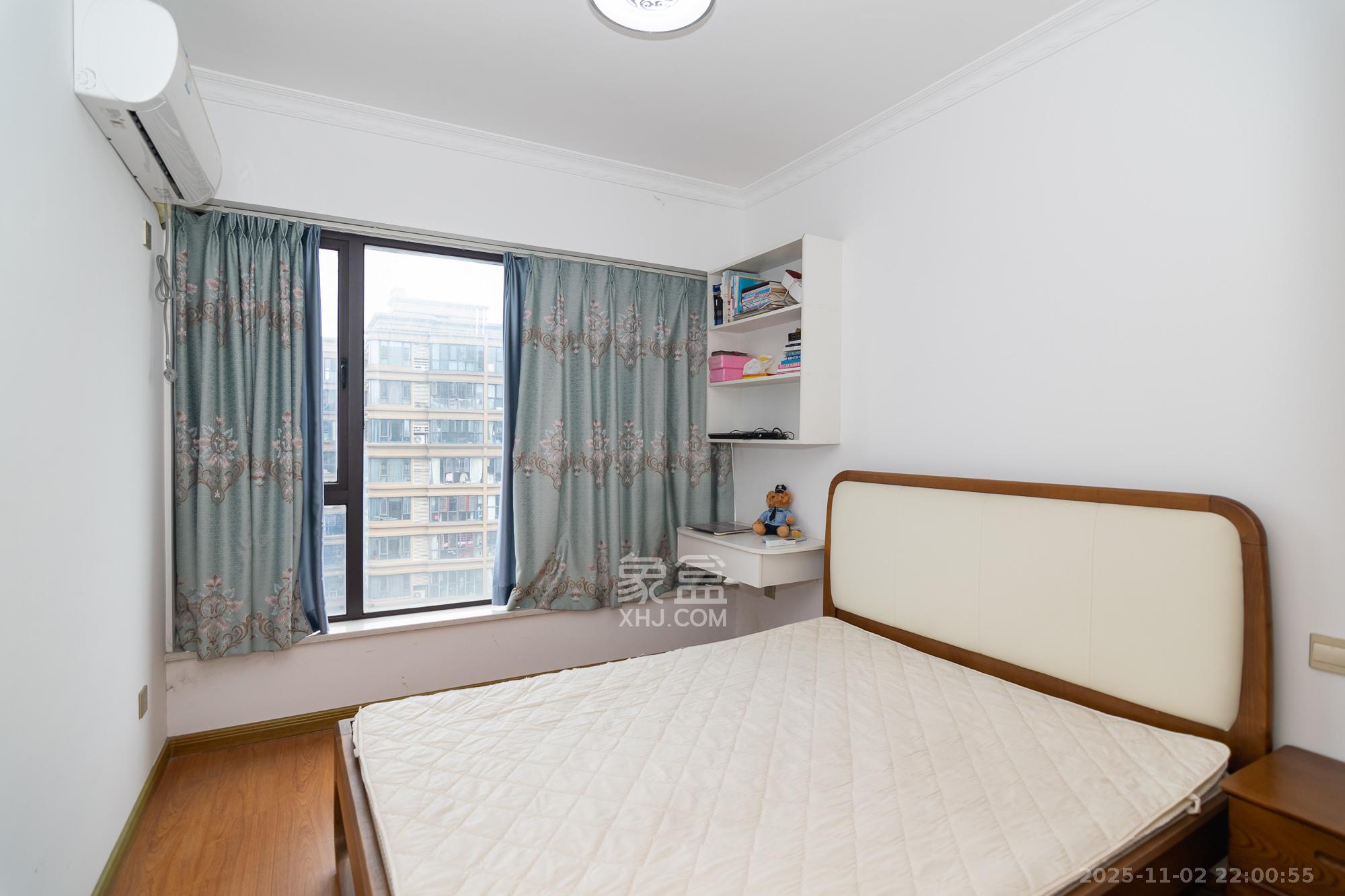 润和长郡(润和紫郡二三期) 5室2厅2卫 125.0万 润和长郡(润和紫郡二三期) 5室2厅2卫 125.0万卧室