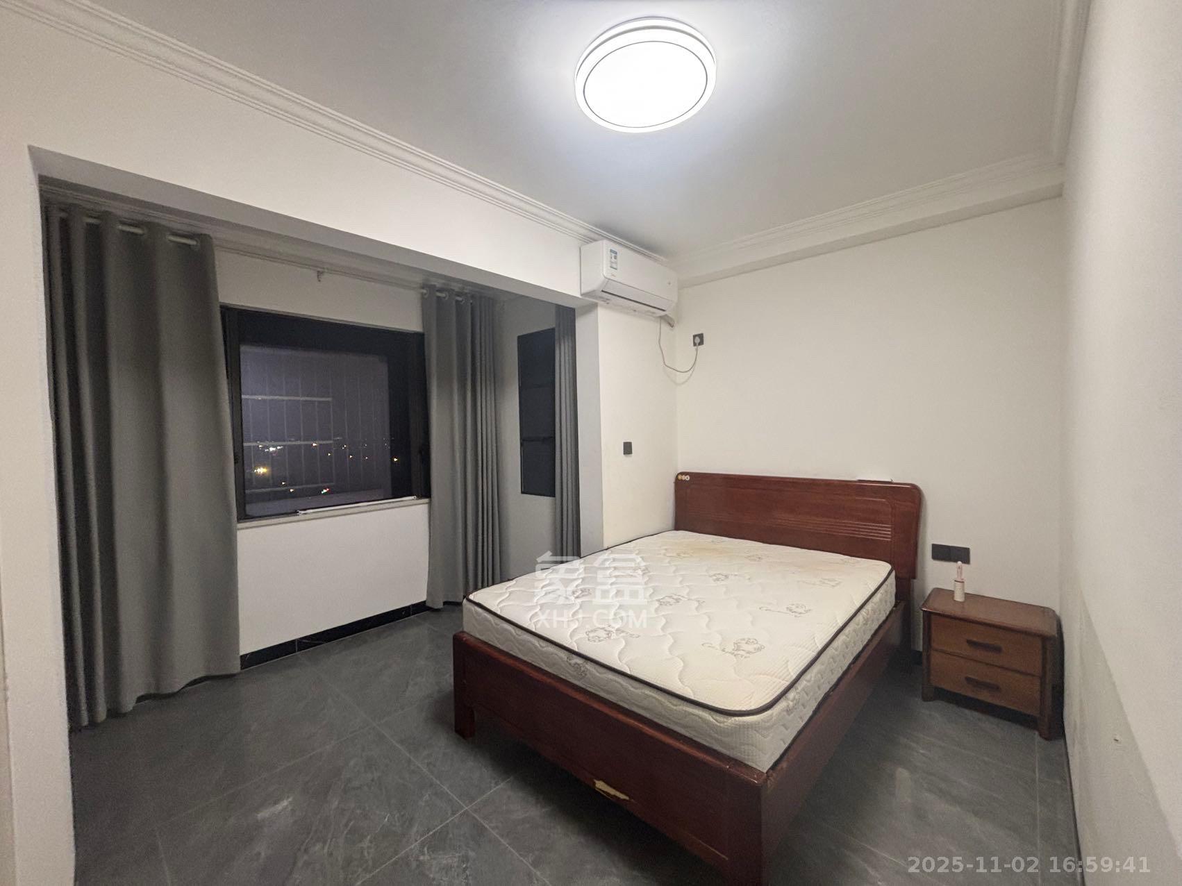 金塘家园  2室1厅1卫    1600.0元/月室内图