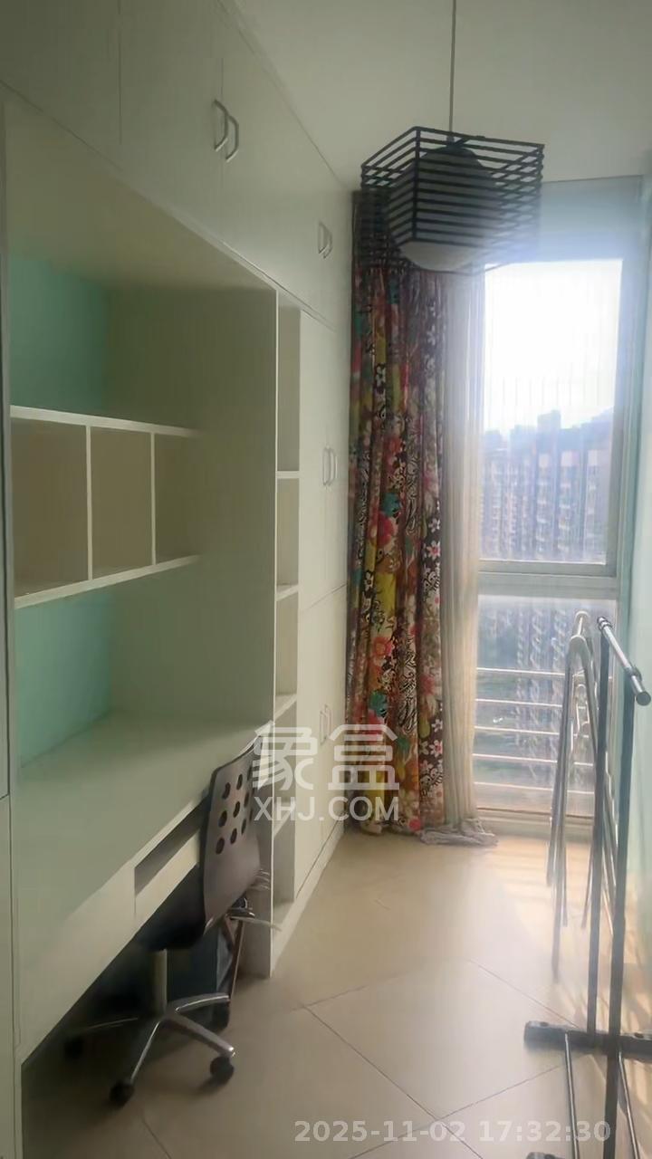 通华天都  2室2厅1卫    2500.0元/月 通华天都  2室2厅1卫    2500.0元/月室内图