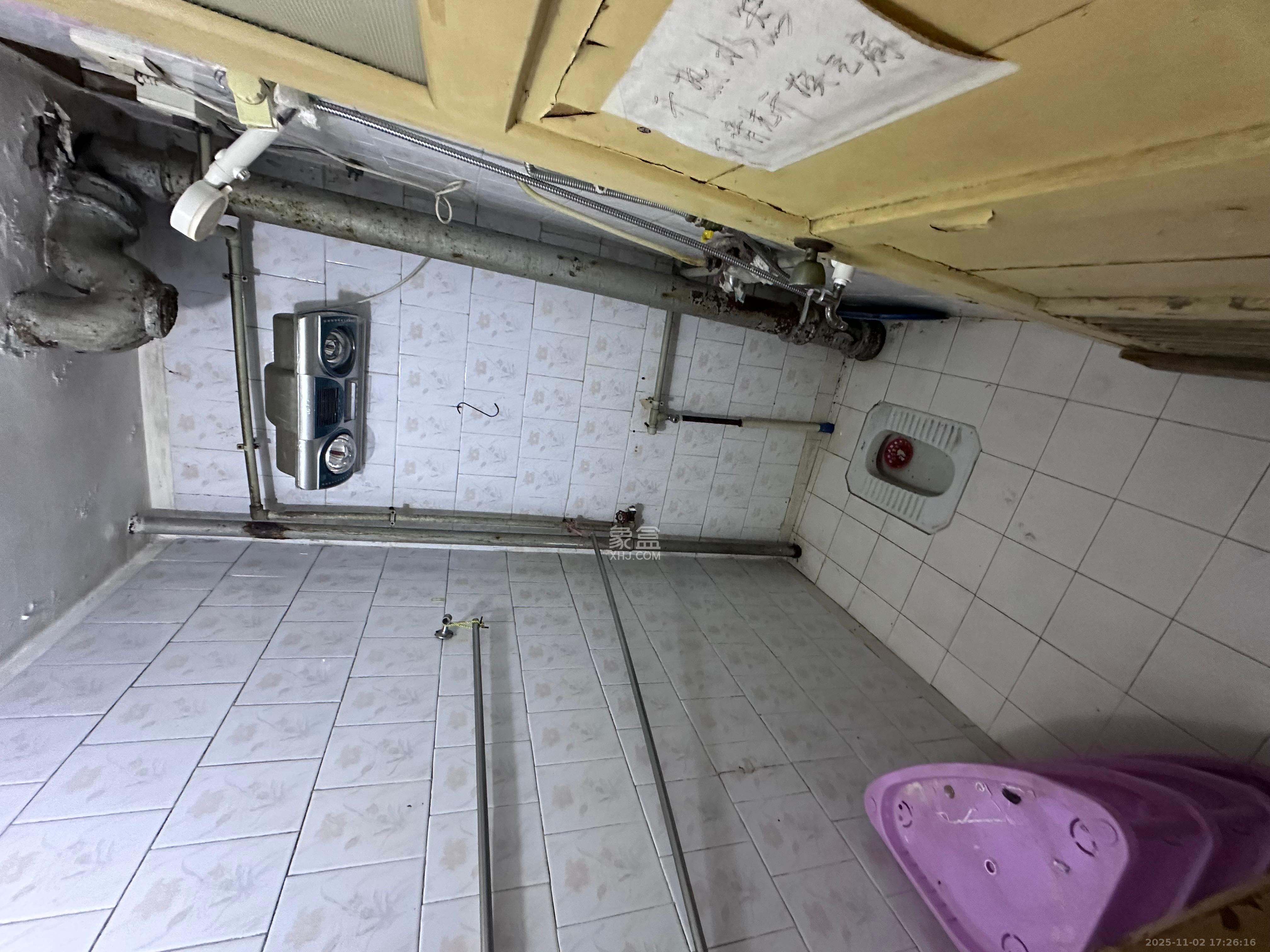 便河边散盘  3室2厅2卫    2500.0元/月室内图