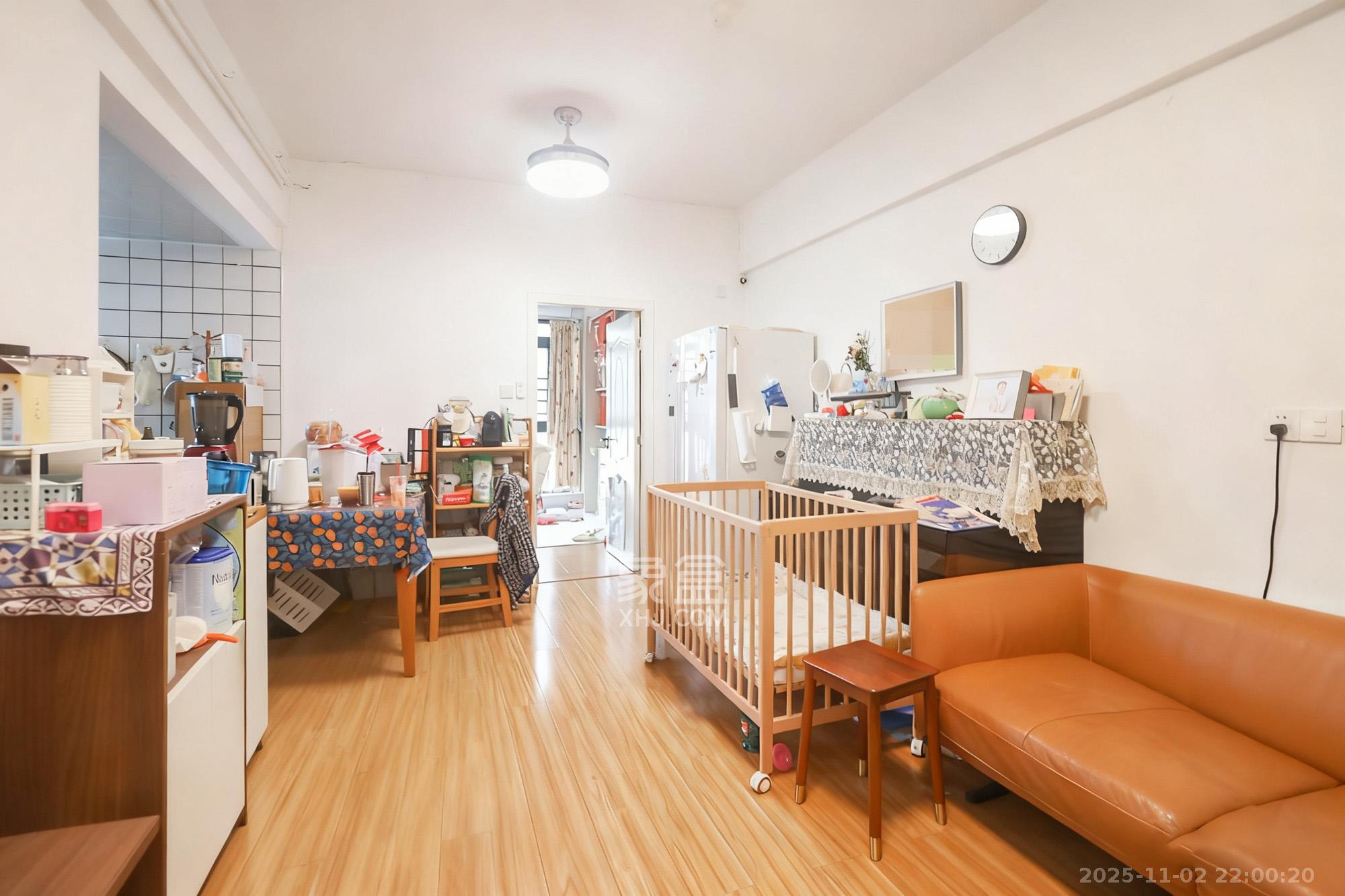 天骄福邸 1室1厅1卫 28.8万 天骄福邸 1室1厅1卫 28.8万客厅