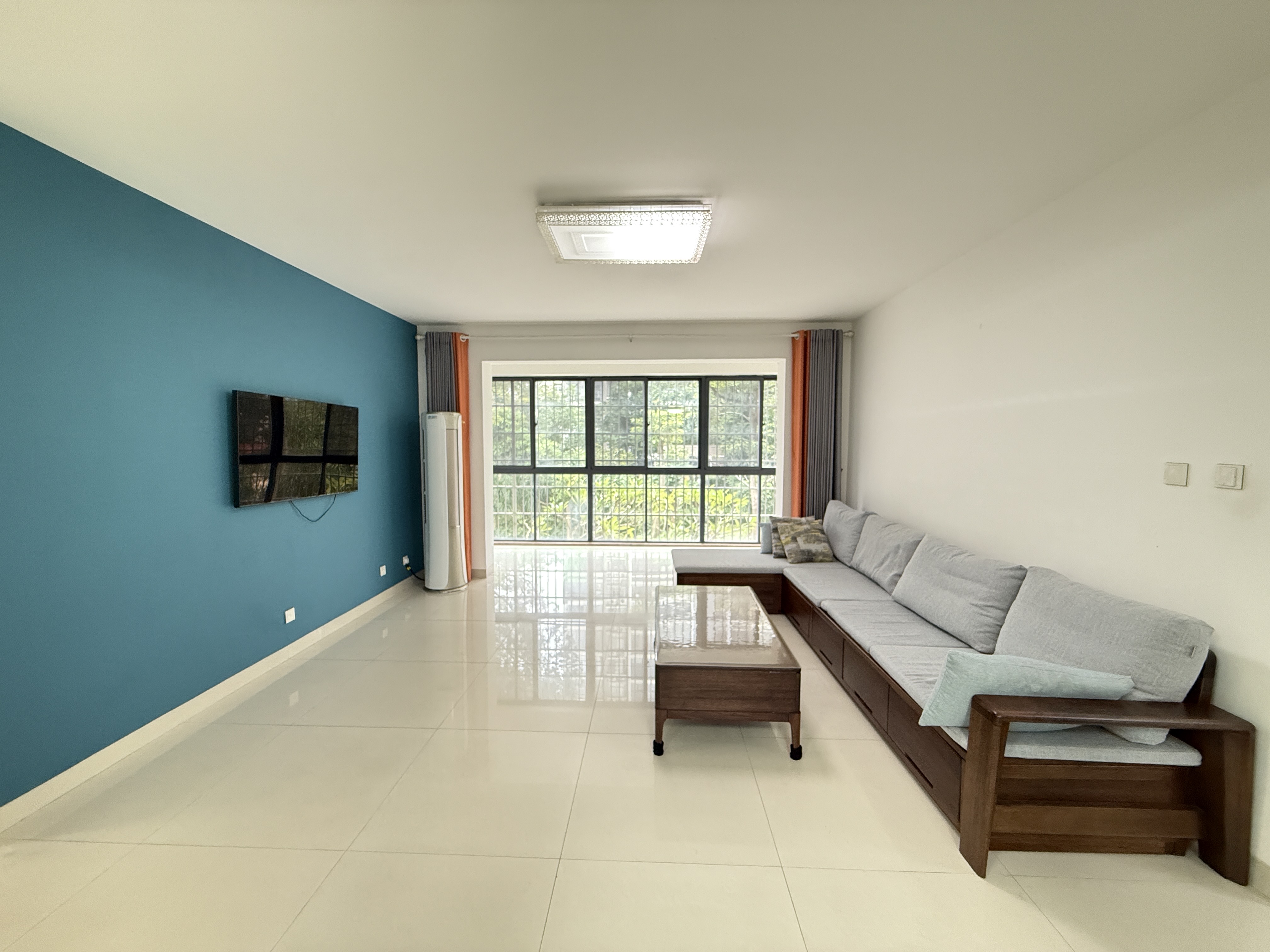 中洋花苑  5室2厅2卫    3500.0元/月