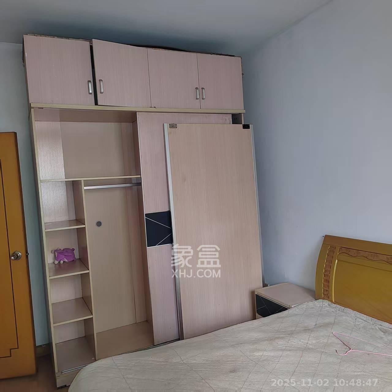 新桥小区  3室2厅1卫    1600.0元/月室内图