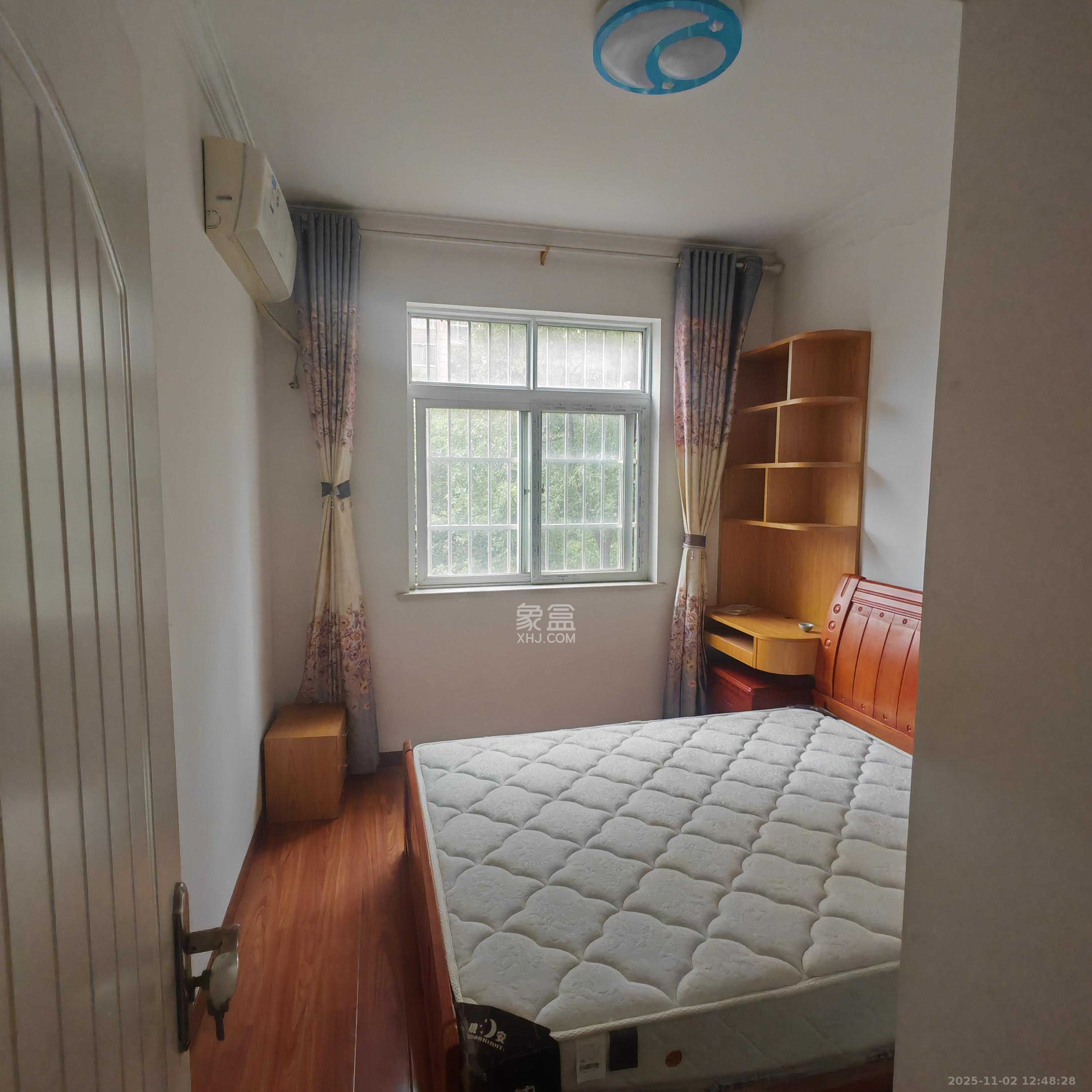 洋湖景园 3室2厅2卫 2500.0元/月 洋湖景园 3室2厅2卫 2500.0元/月室内图