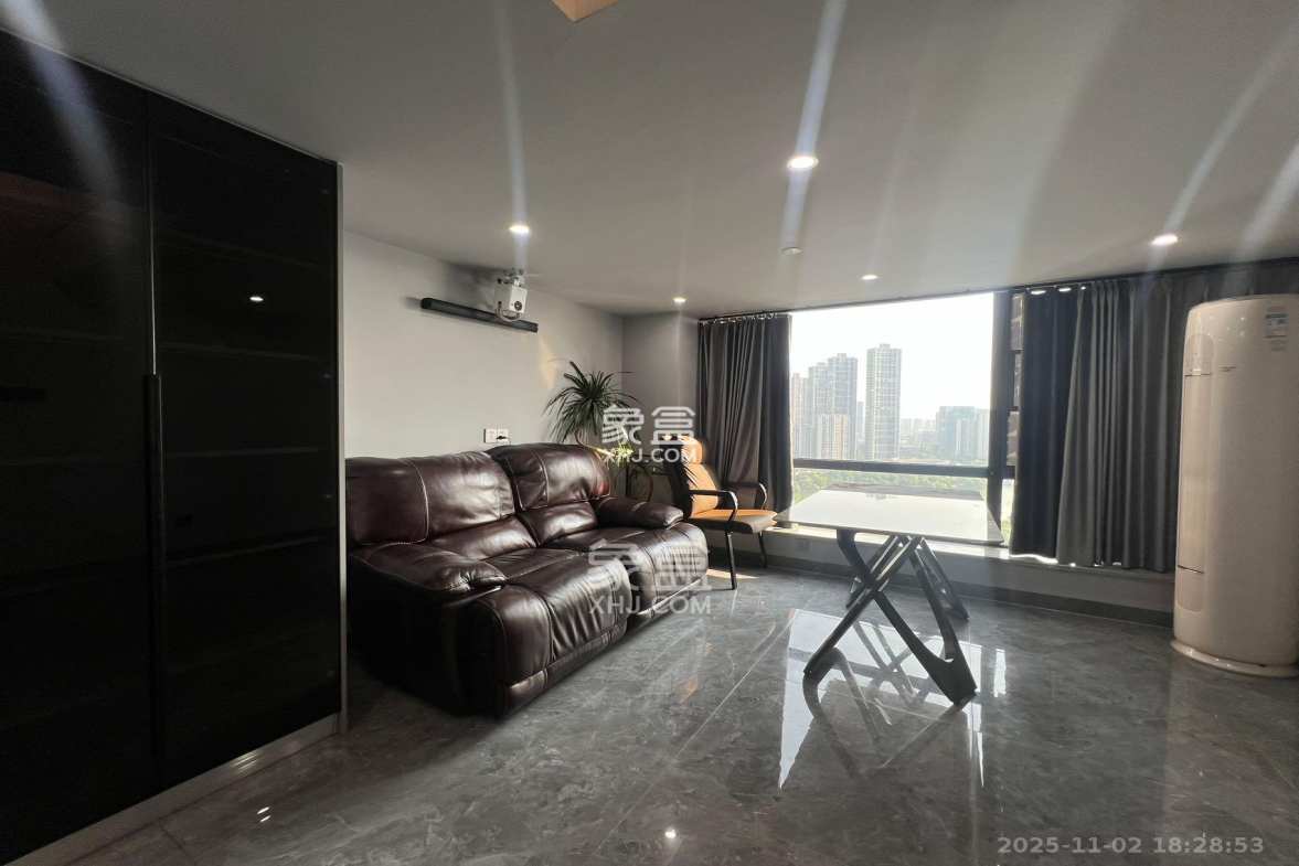 藏珑湖上公馆 2室2厅1卫 3000.0元/月 藏珑湖上公馆 2室2厅1卫 3000.0元/月室内图