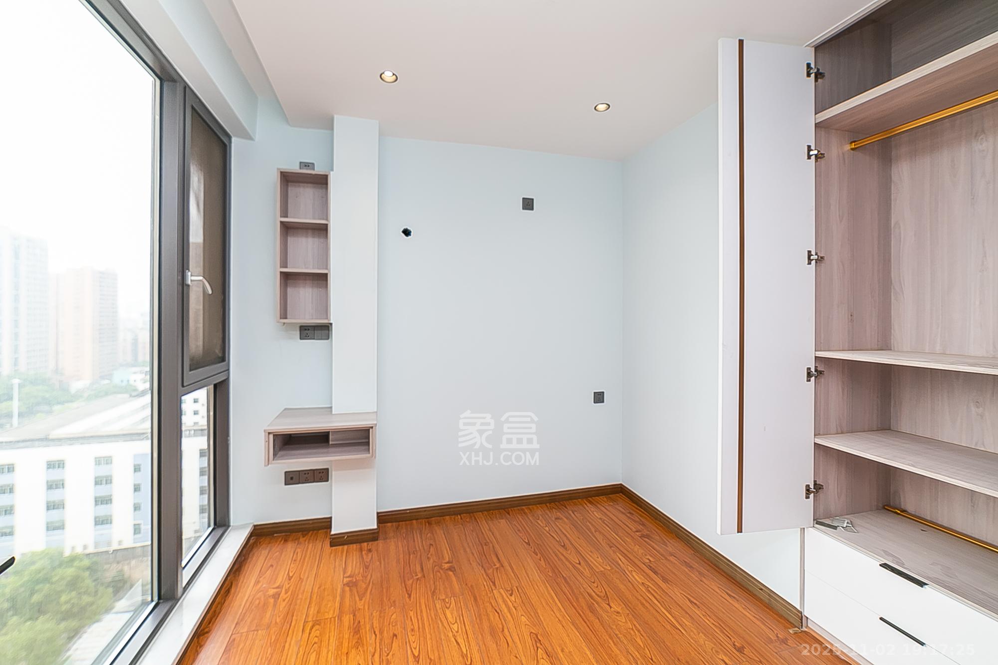 江南华府 3室2厅2卫 88.8万 江南华府 3室2厅2卫 88.8万卧室