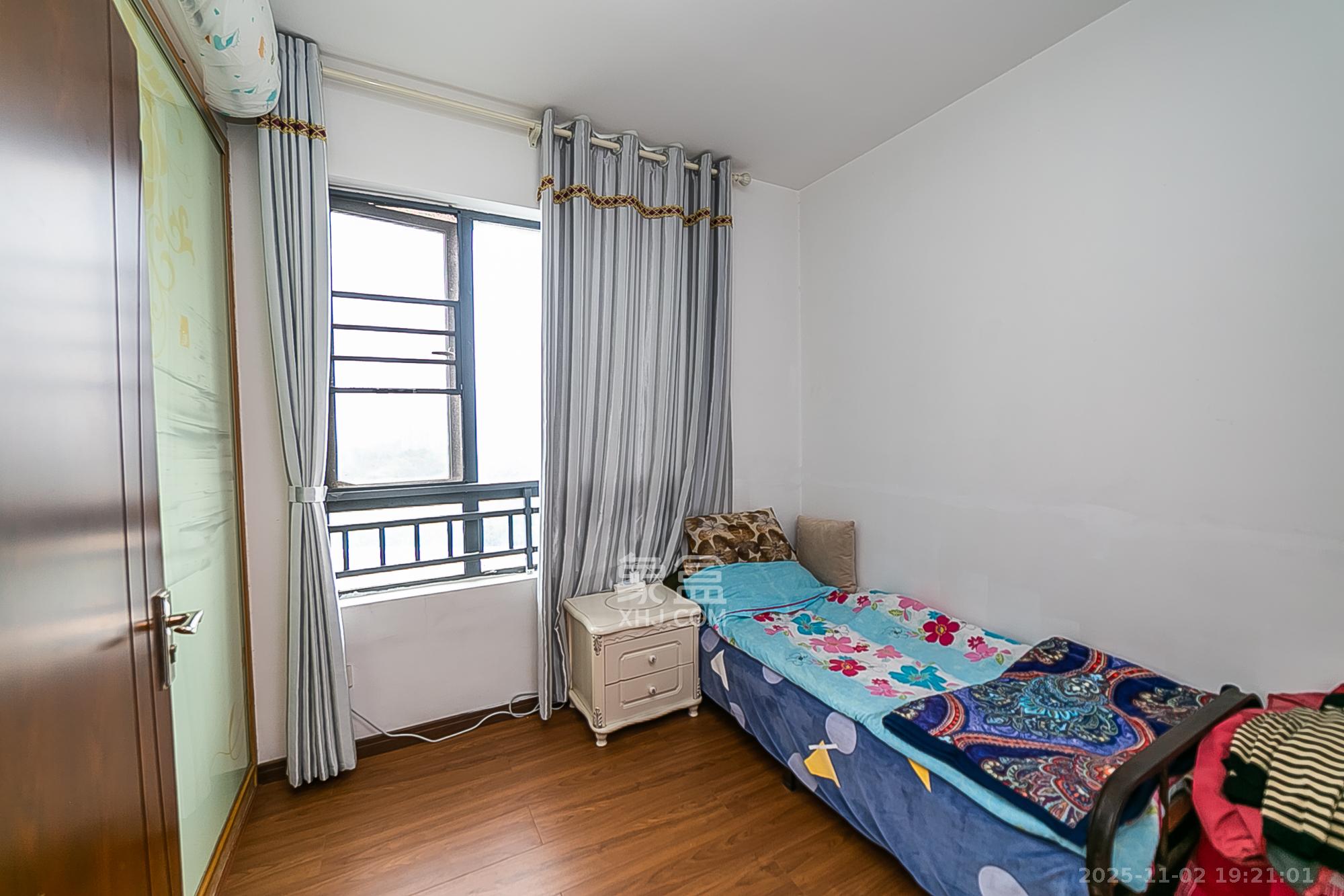 乾城（兴旺乾城）  3室2厅1卫    79.0万卧室