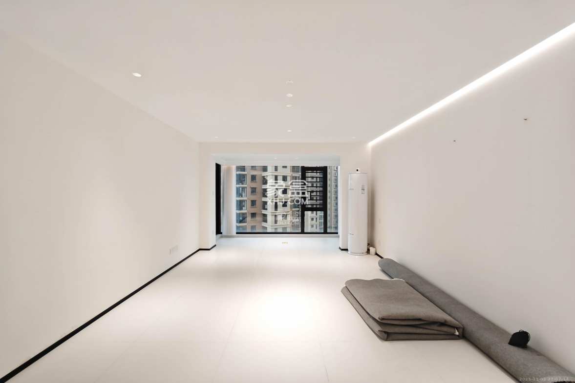 伊景园滨河苑 1室0厅0卫 105.0万 伊景园滨河苑 1室0厅0卫 105.0万客厅