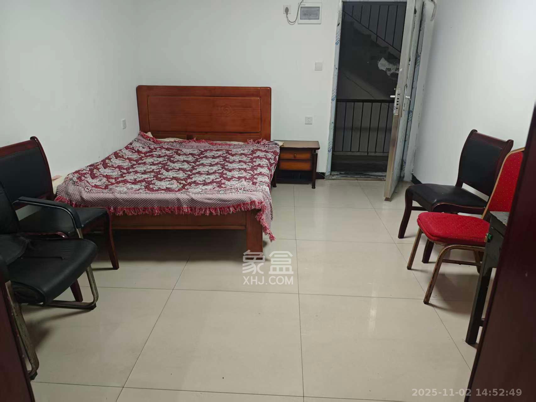 南大桥安居城（百姓市场）  1室2厅1卫    1000.0元/月