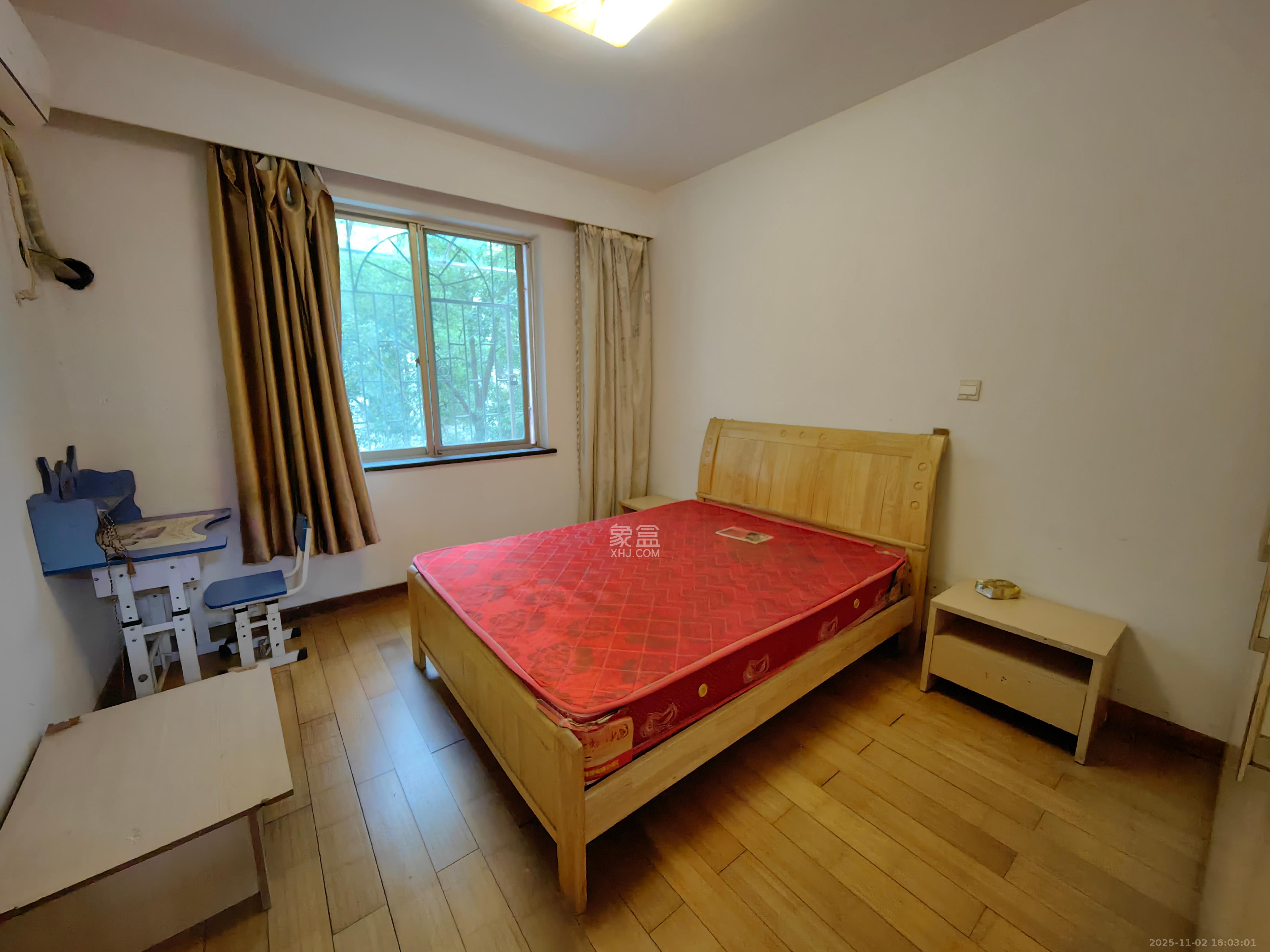 中南汽车世界 2室2厅1卫 1200.0元/月 中南汽车世界 2室2厅1卫 1200.0元/月室内图