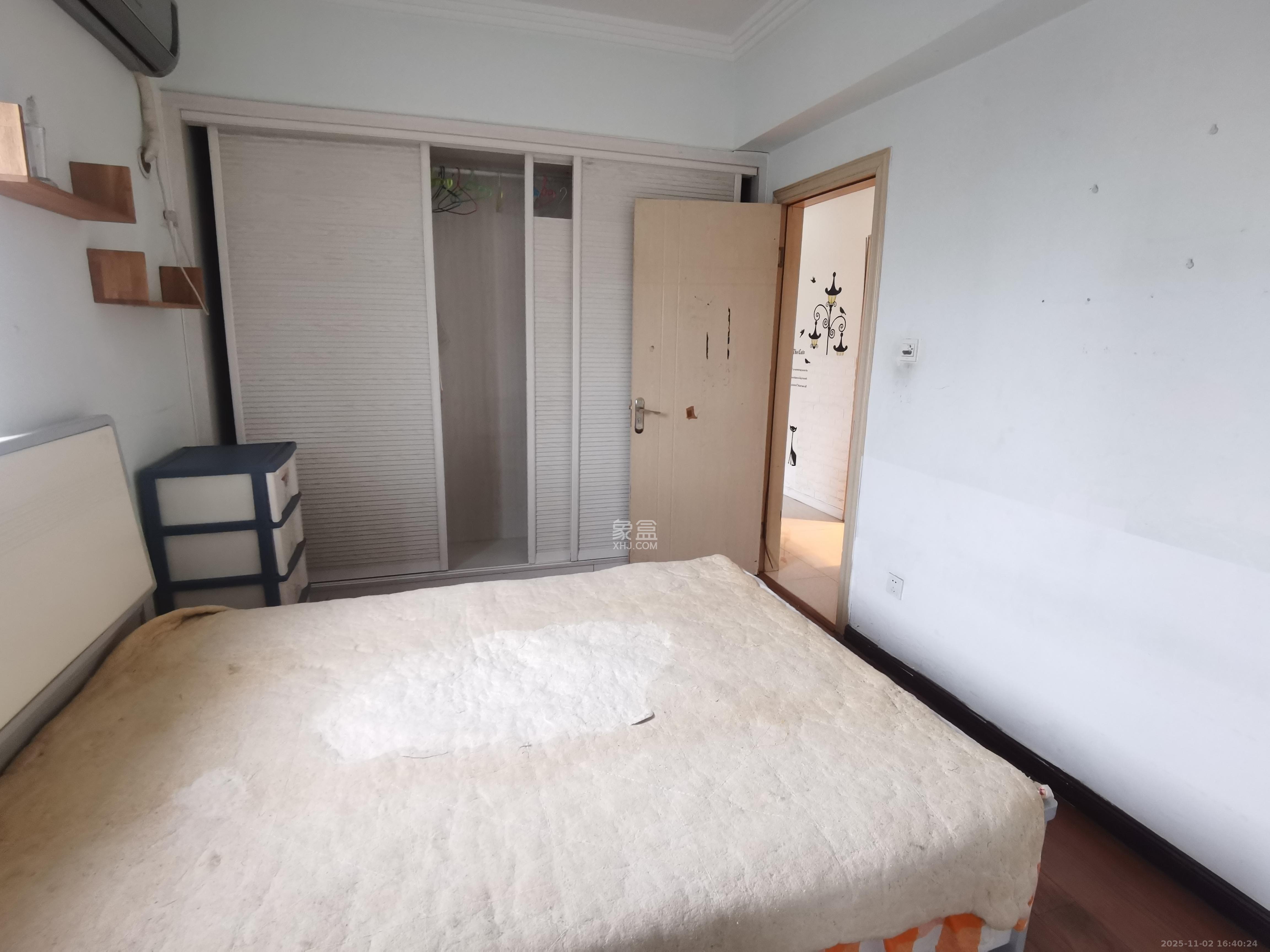 西子一间  2室2厅1卫    2300.0元/月室内图