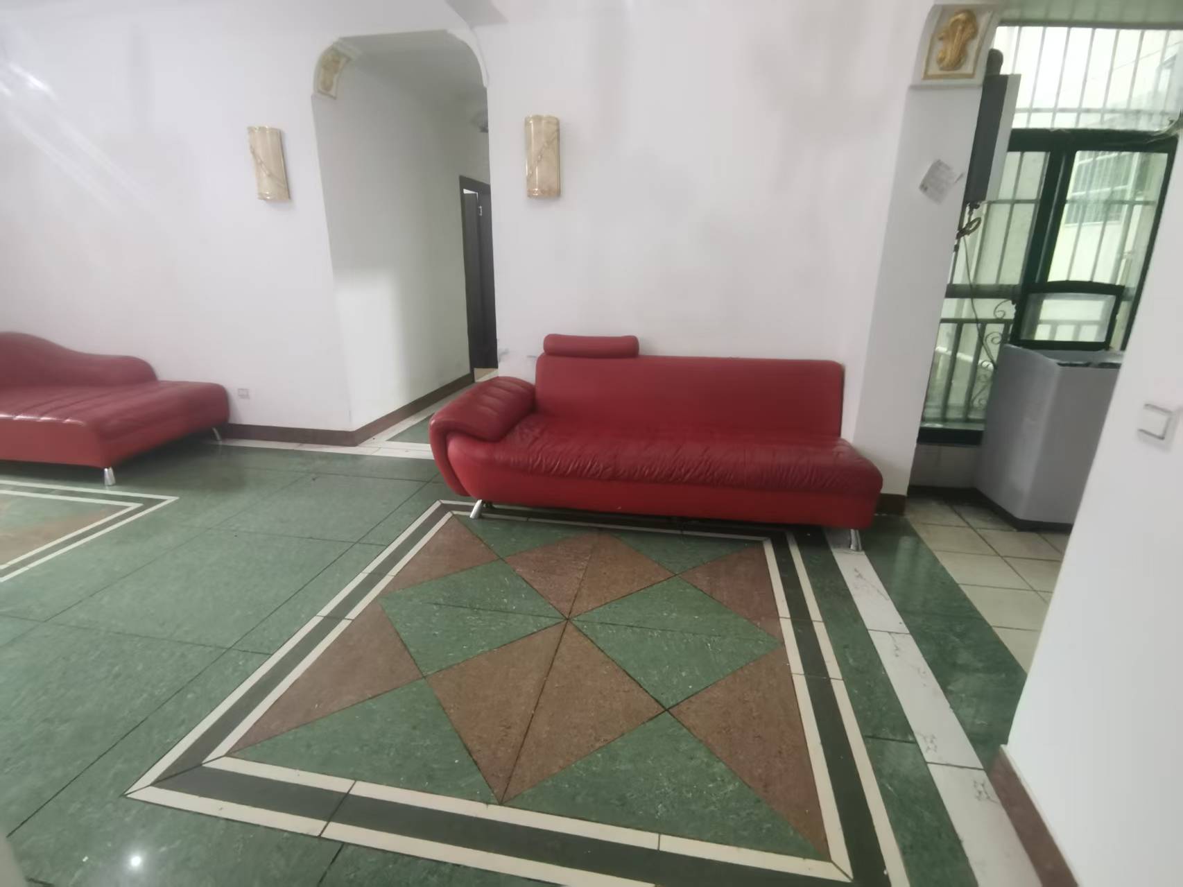 东盛名苑  3室2厅2卫    2800.0元/月室内图