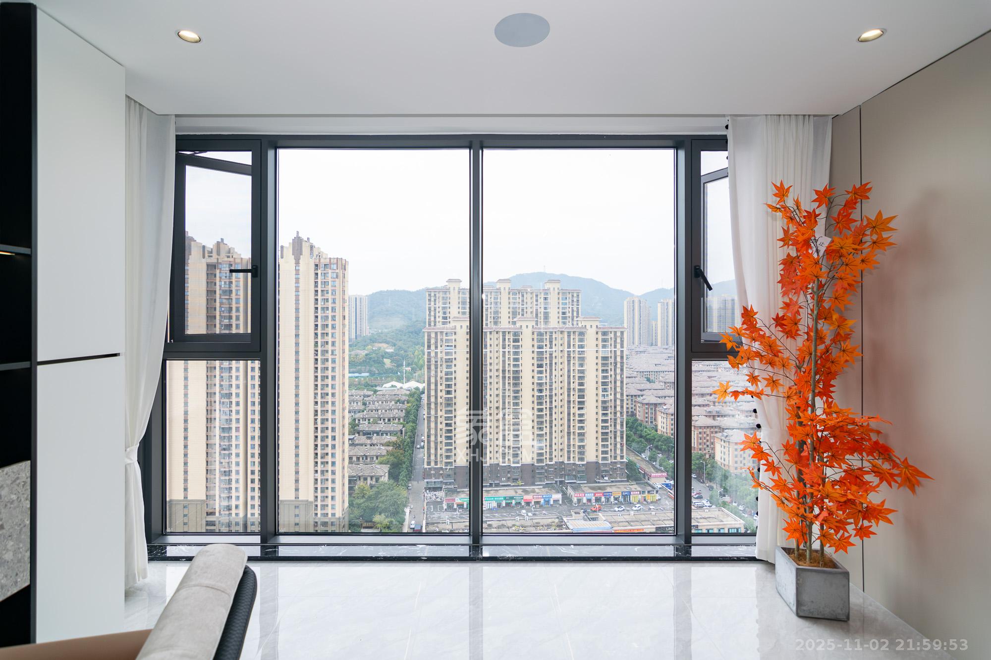 新华联梦想城 4室2厅2卫 106.8万 新华联梦想城 4室2厅2卫 106.8万阳台