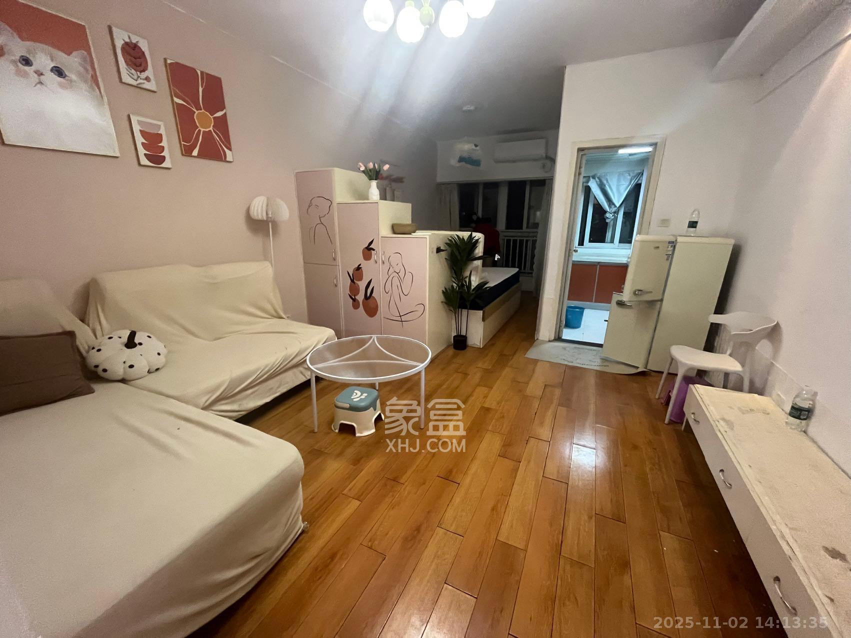 先锋水韵花都  1室1厅1卫    1650.0元/月室内图