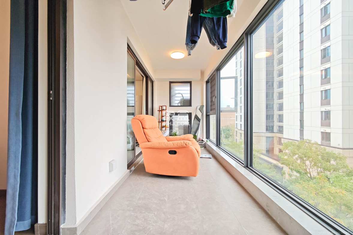 龙湖日盛奕境 4室2厅2卫 135.0万 龙湖日盛奕境 4室2厅2卫 135.0万其他