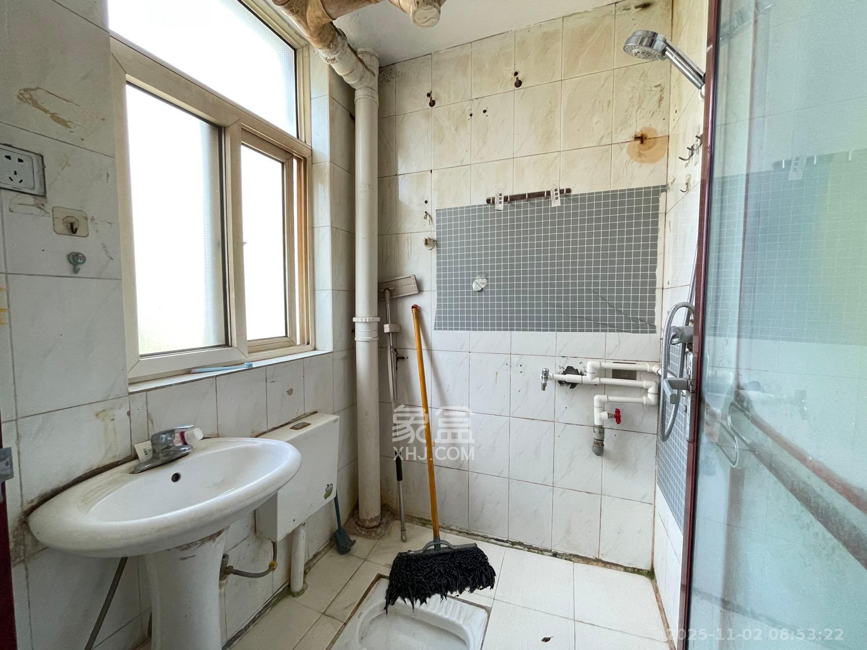 德政园 2室1厅1卫 1500.0元/月 德政园 2室1厅1卫 1500.0元/月室内图