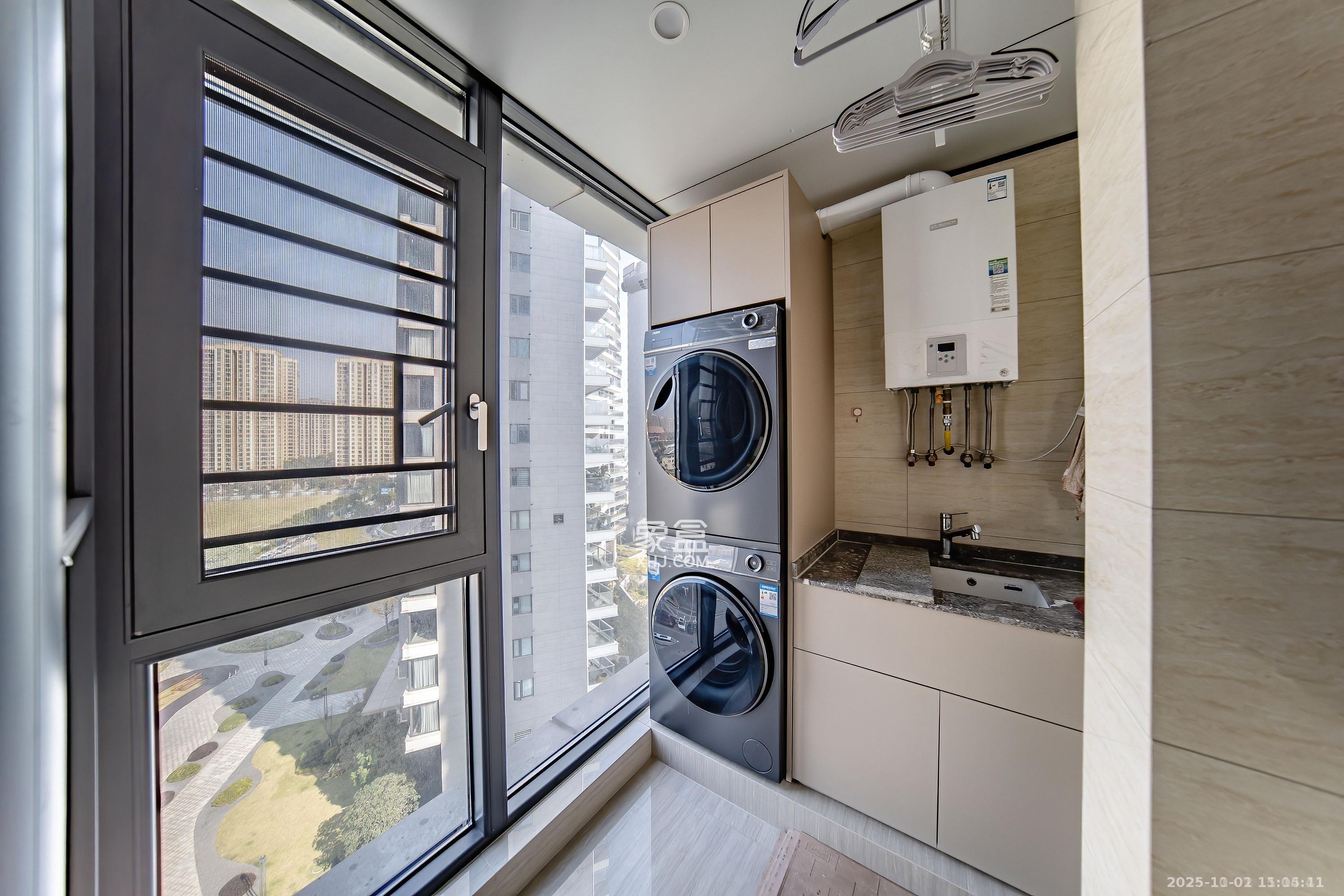 珠江颐德公馆  4室2厅3卫    8800.0元/月室内图