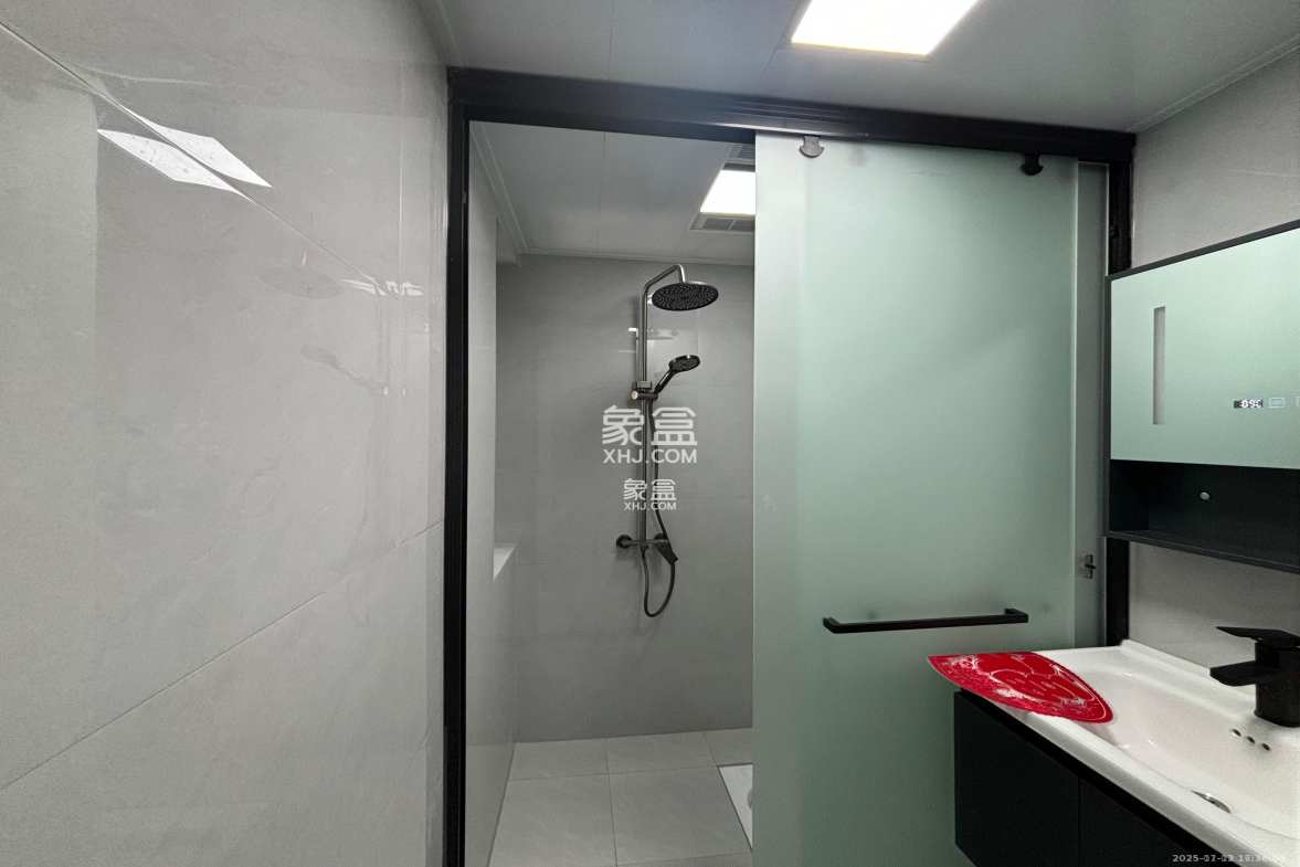 天下一家 3室2厅1卫 2900.0元/月 天下一家 3室2厅1卫 2900.0元/月室内图