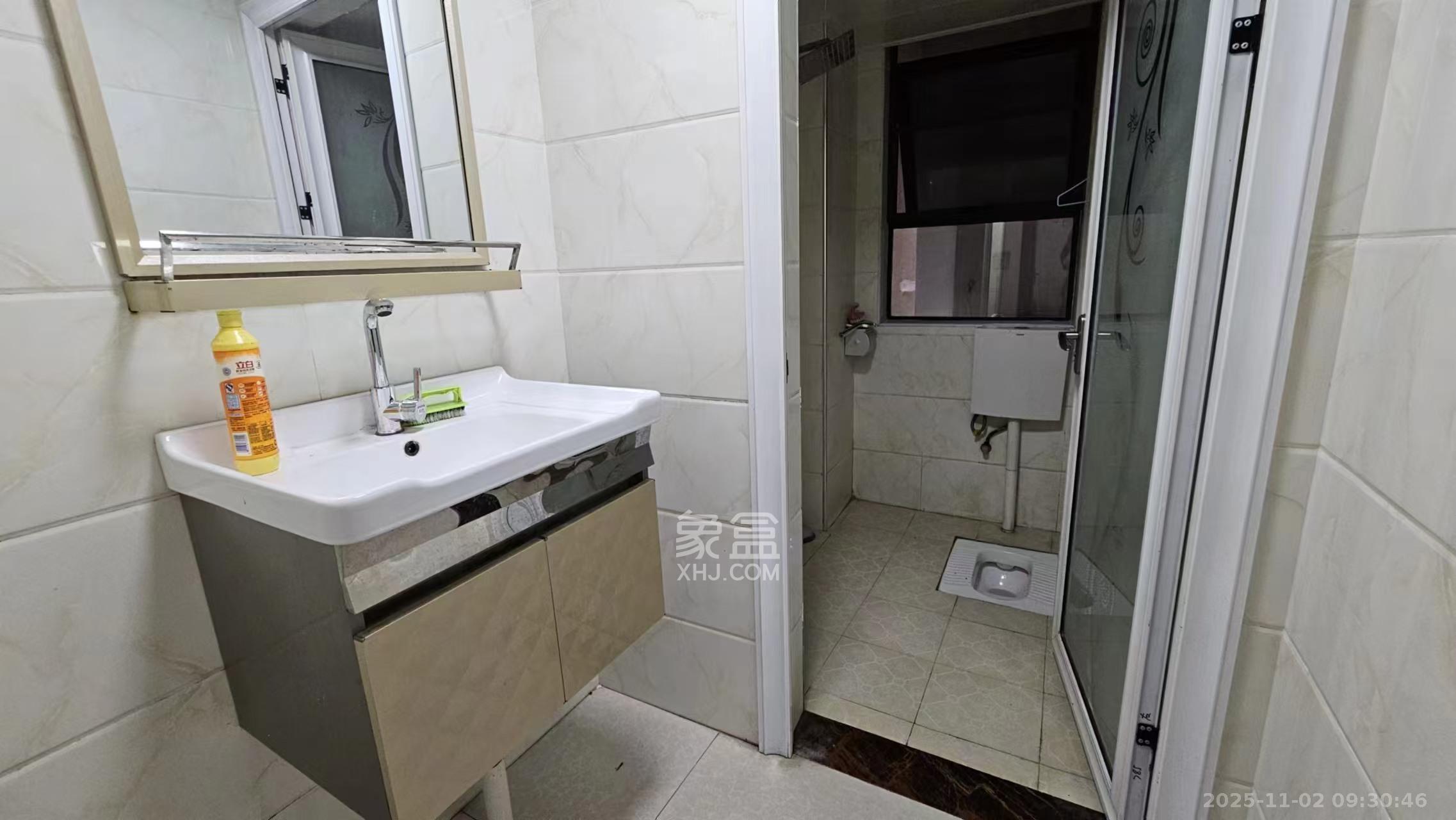 中海梅溪湖壹号 3室2厅1卫 2200.0元/月 中海梅溪湖壹号 3室2厅1卫 2200.0元/月室内图