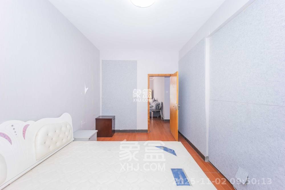 建鸿达华都（华都小户型及大华写字楼）  4室2厅3卫    5000.0元/月室内图