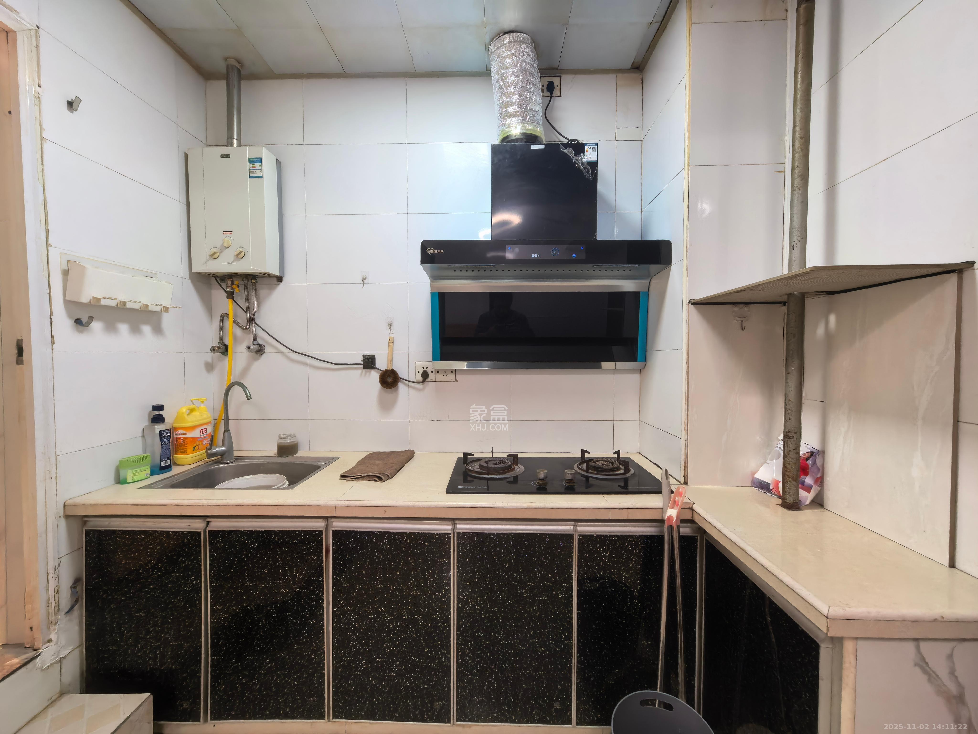 东岸梅园小区  2室1厅1卫    1400.0元/月