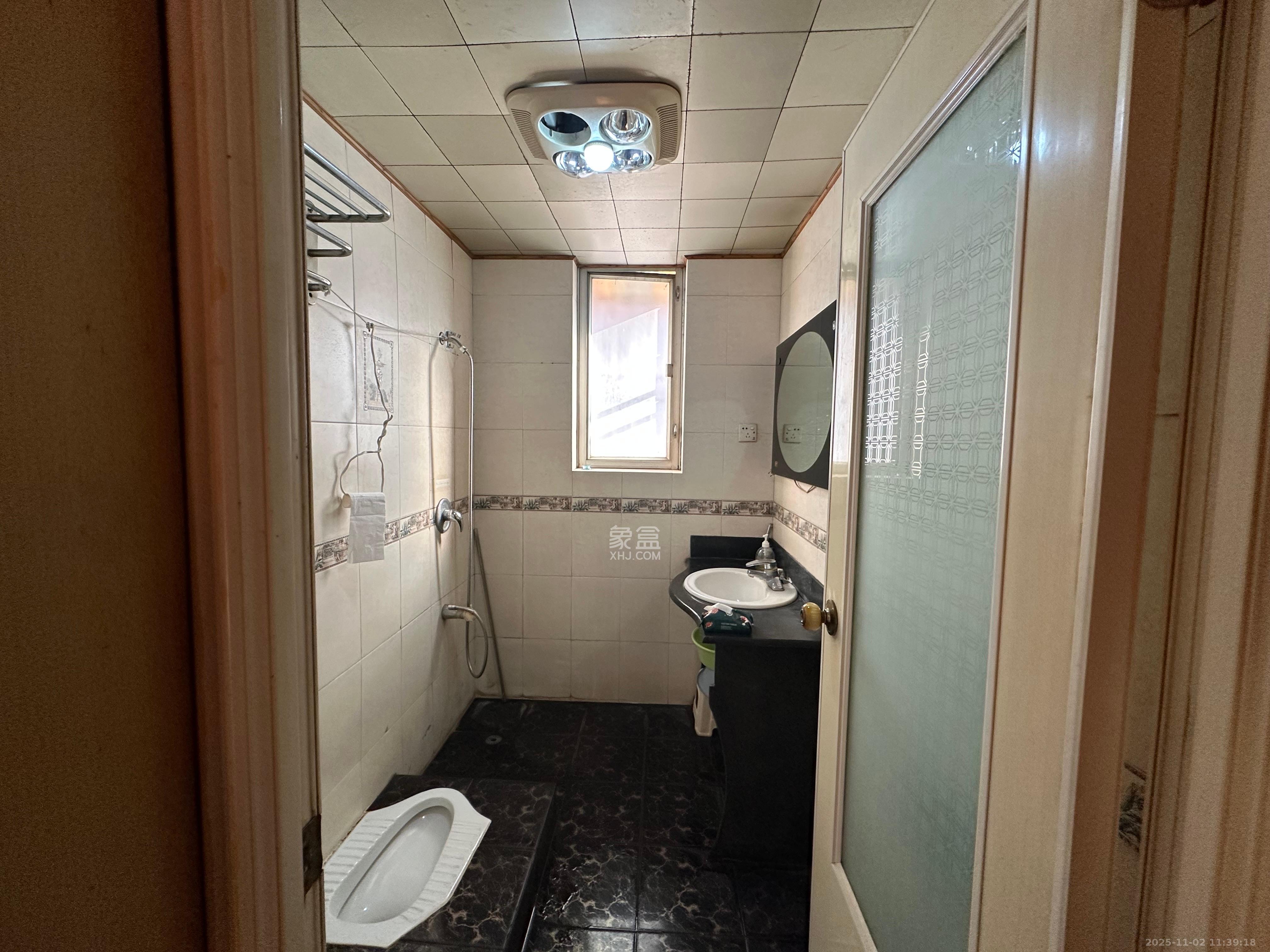 城市花园  3室2厅2卫    2800.0元/月室内图