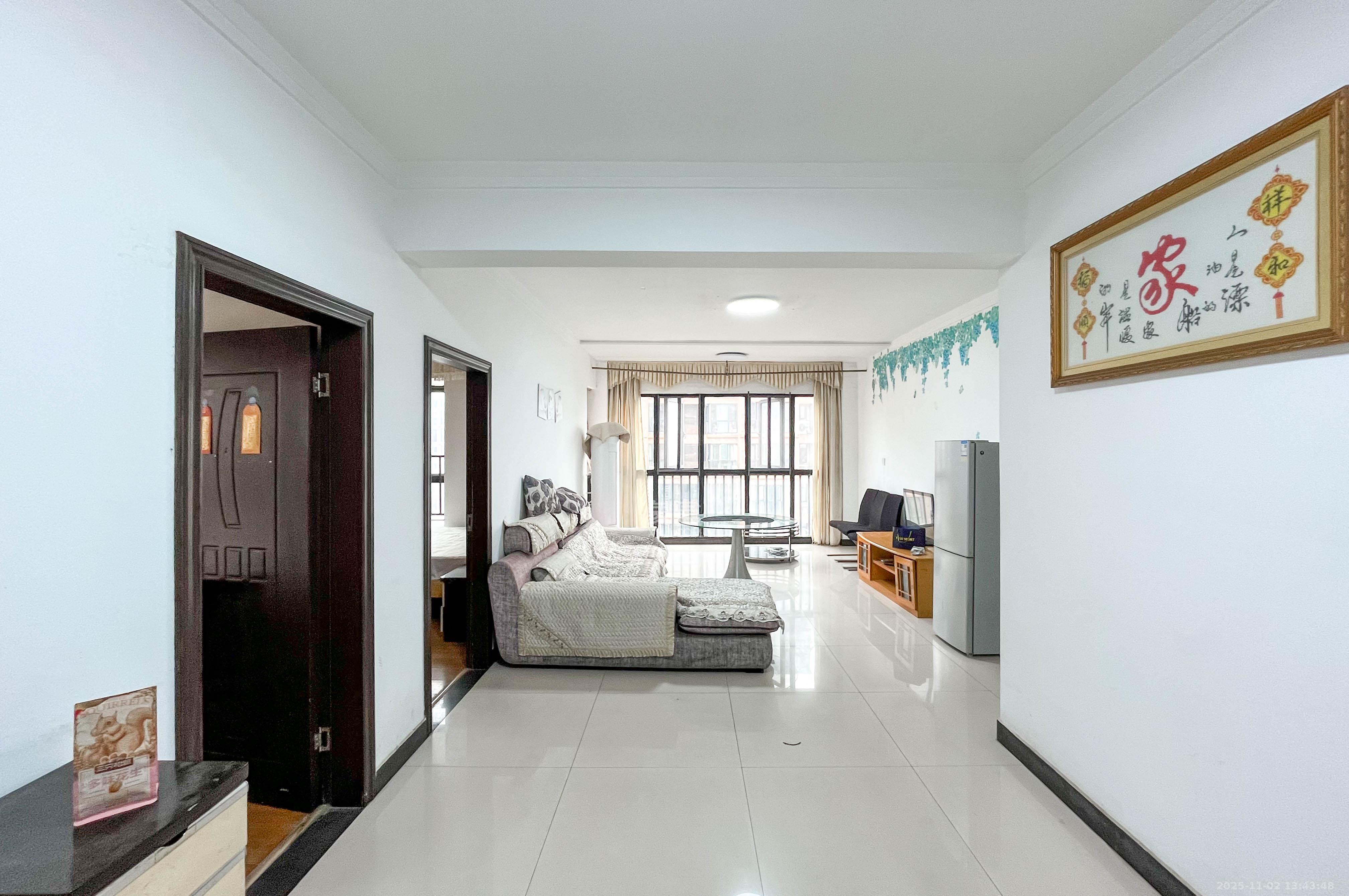 麓谷明珠  1室1厅1卫    32.0万客厅