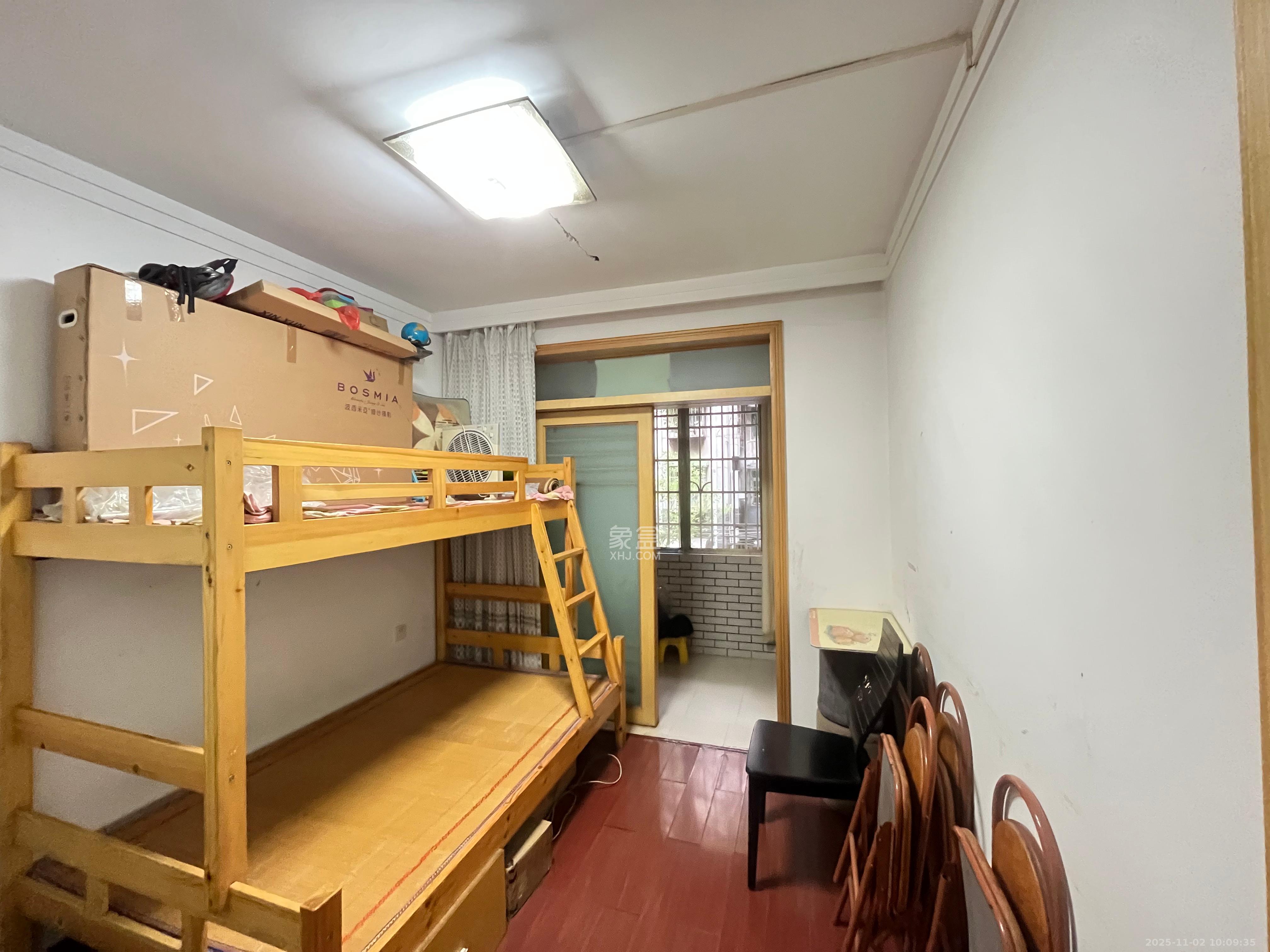 长坡社区  3室1厅1卫    1900.0元/月室内图