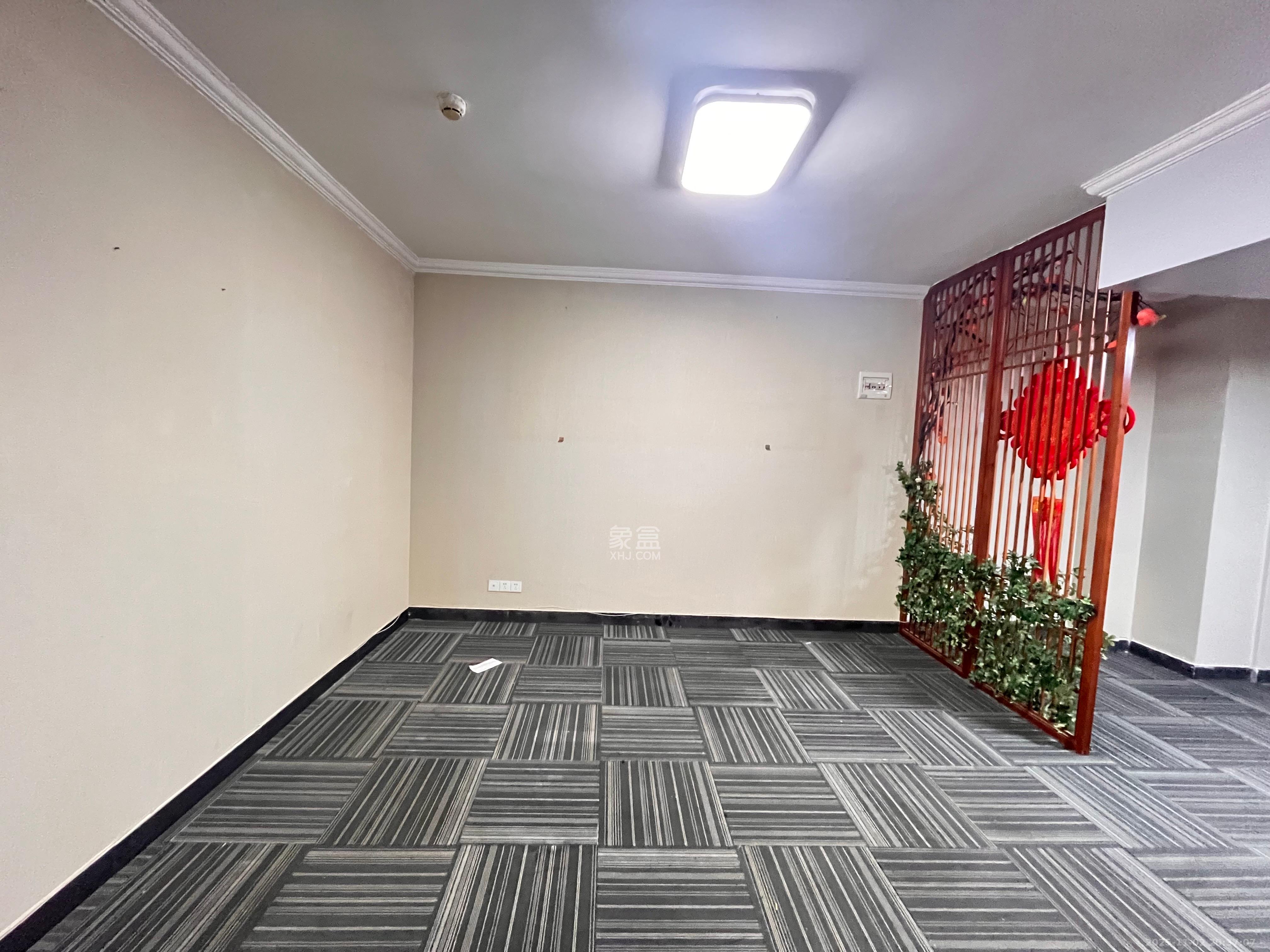 越界（天佑国际大厦）  1室1厅1卫    4200.0元/月室内图