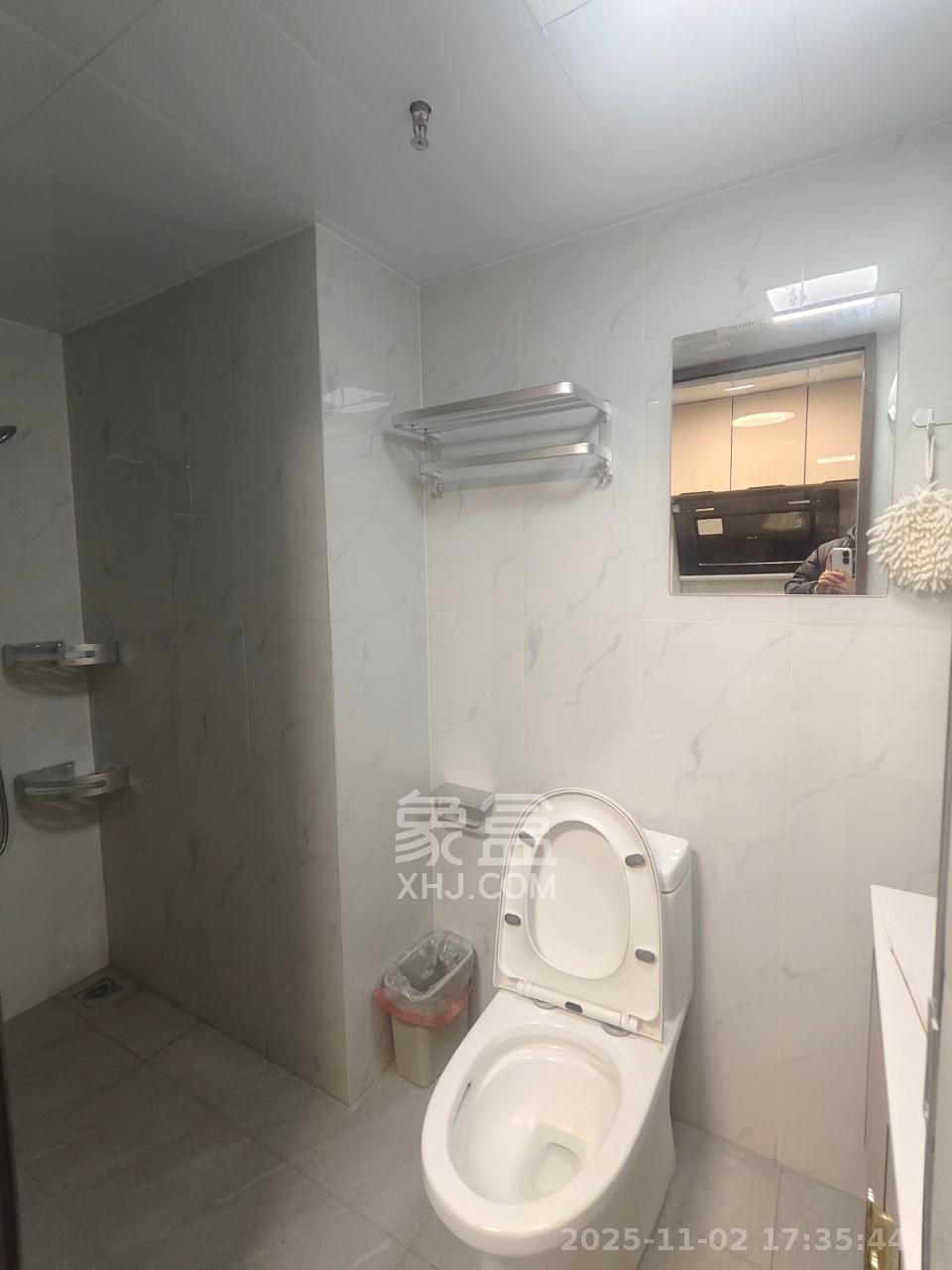 卓越浅水湾  1室1厅1卫    1350.0元/月 卓越浅水湾  1室1厅1卫    1350.0元/月室内图